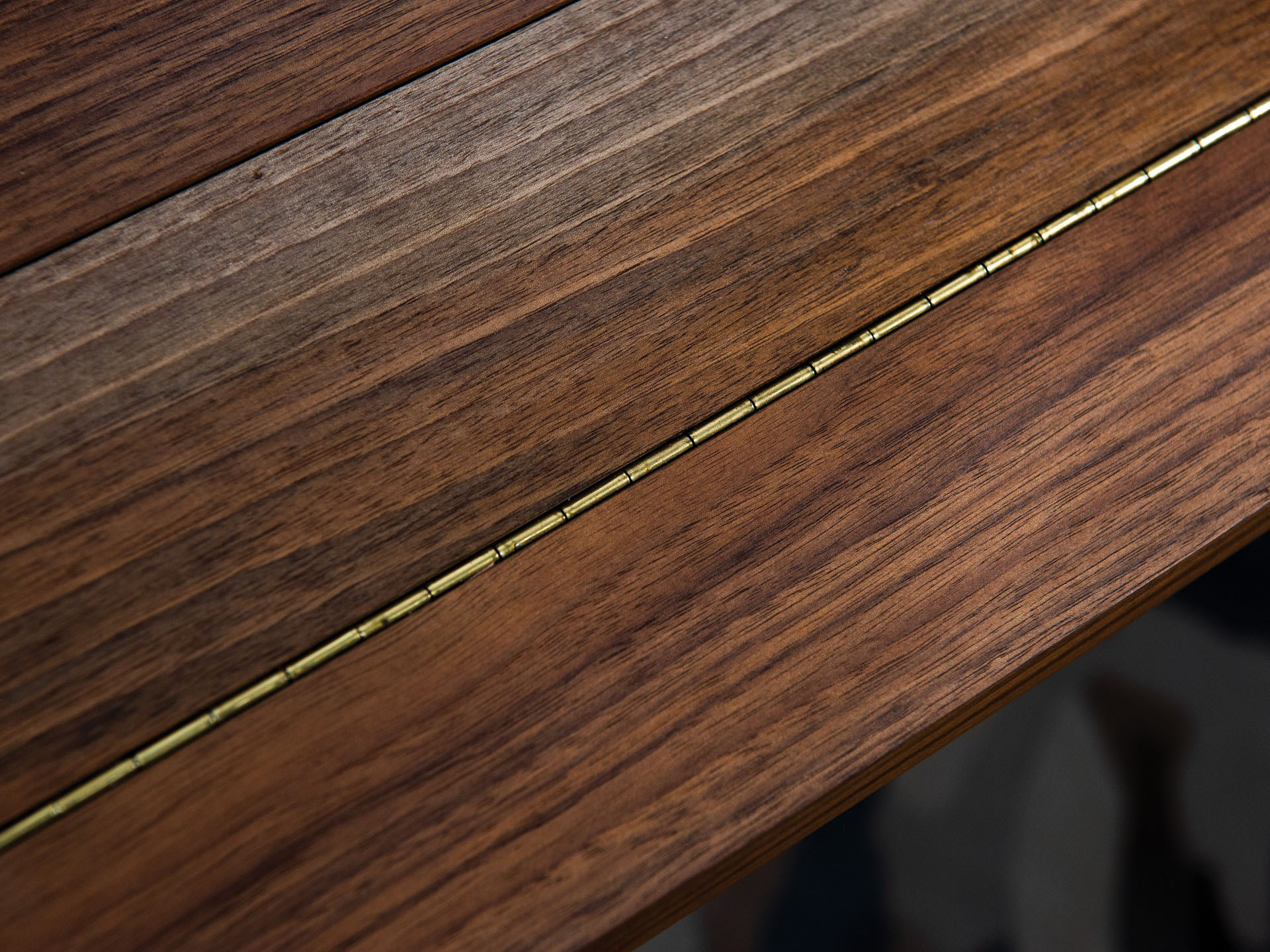 Porsche-Writing-Desk-by-3-GJB-17-09 You Could Be Browsing This Site From This Beautiful Porsche Writing Desk