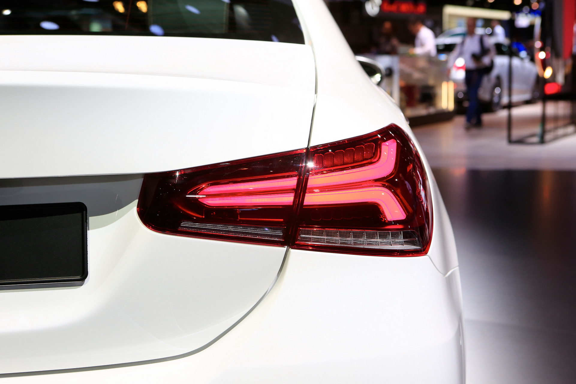 Mercedes B6 2018 Paris Auto Show Gallery: Mercedes-Benz