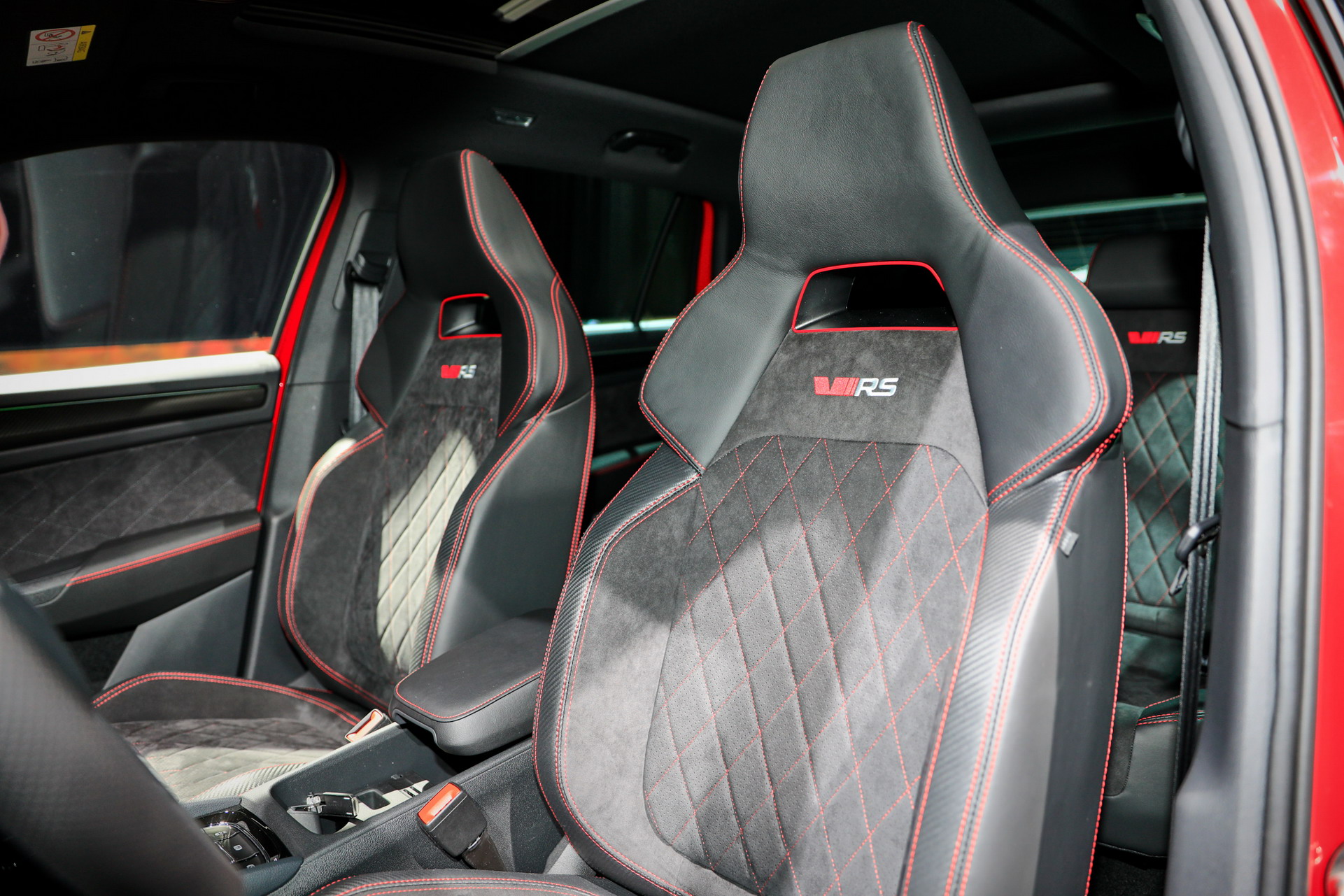 Skoda 63 2018 Paris Auto Show Gallery: Skoda & Seat