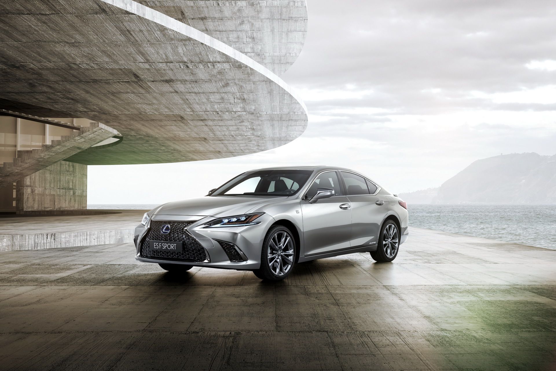 2019 lexus es 300h paris livepics 50 2019 Lexus ES 300h Looks To Make A Name For Itself In Europe As GS Replacement