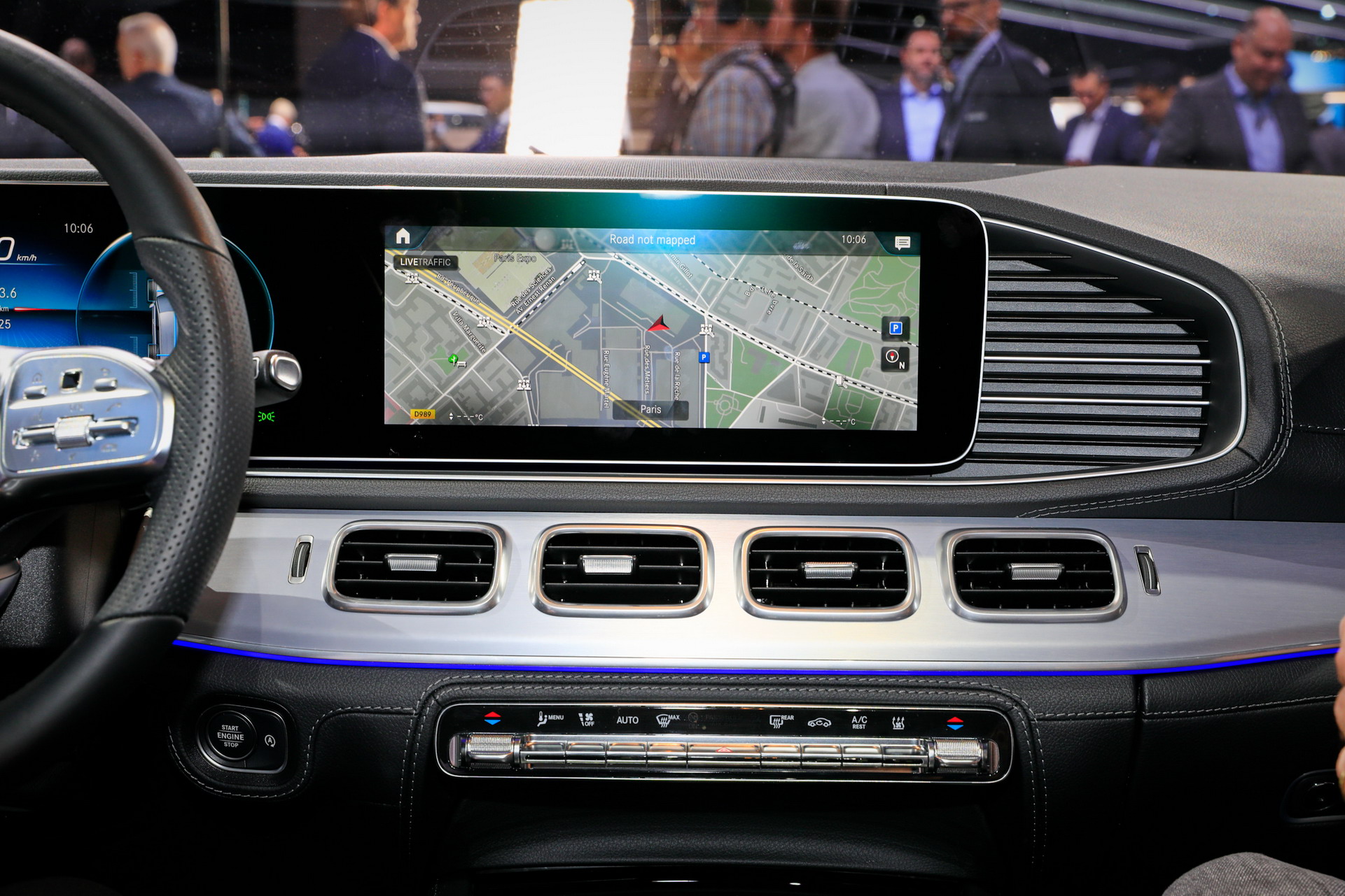 Mercedes B51 2018 Paris Auto Show Gallery: Mercedes-Benz