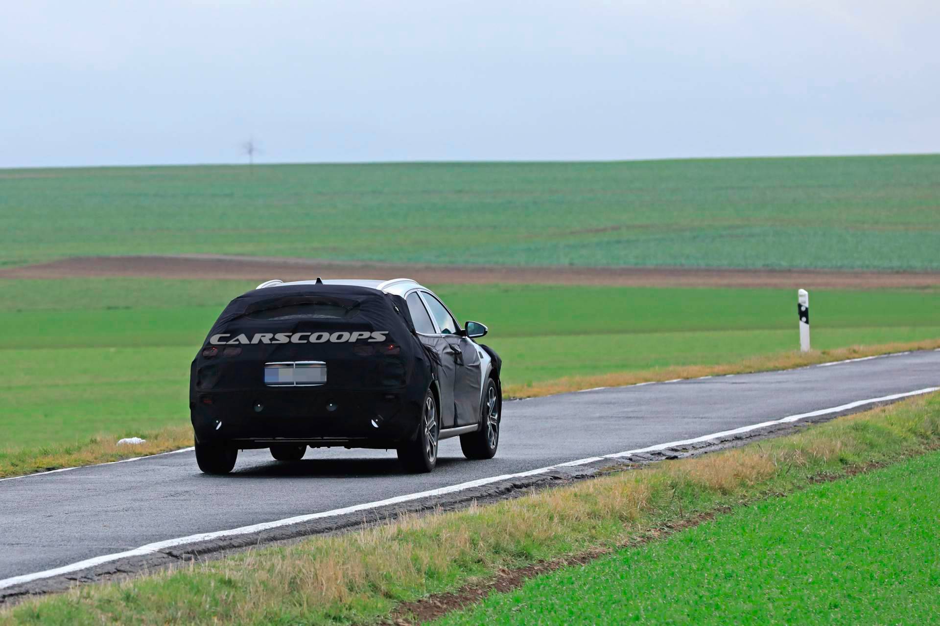 2020 Kia Ceed crossover spy shots 9 2020 Kia XCeed Crossover Spied Testing Against VW T-Roc