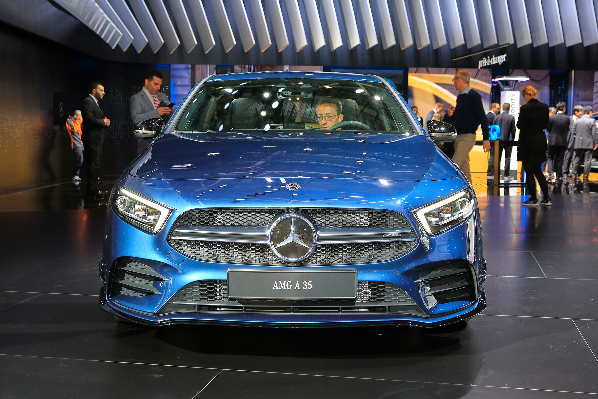 Mercedes B79 2018 Paris Auto Show Gallery: Mercedes-Benz