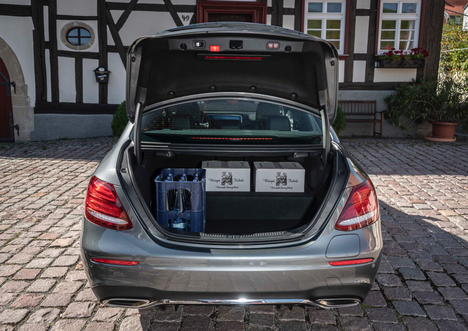 Driven by EQ Stuttgart 2018
Driven by EQ Stuttgart 2018 Mercedes E300e And E300de PHEVs Mix Electricity With Petrol And Diesel Power