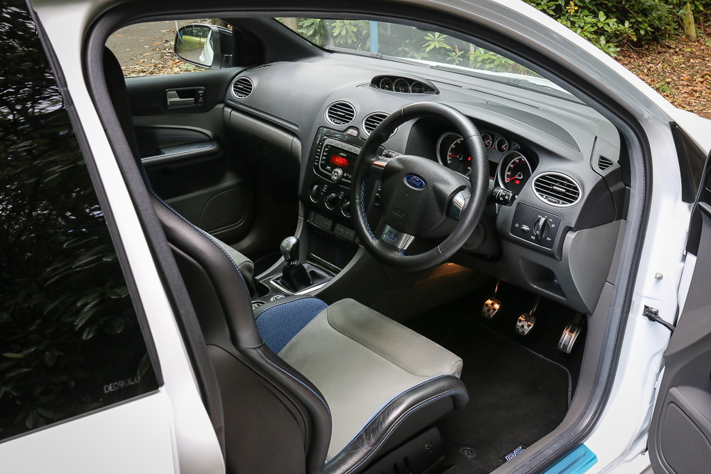 2009 ford focus rs mk2 6 Interested In A White Ford Focus RS Mk2 With Under 10k Miles?