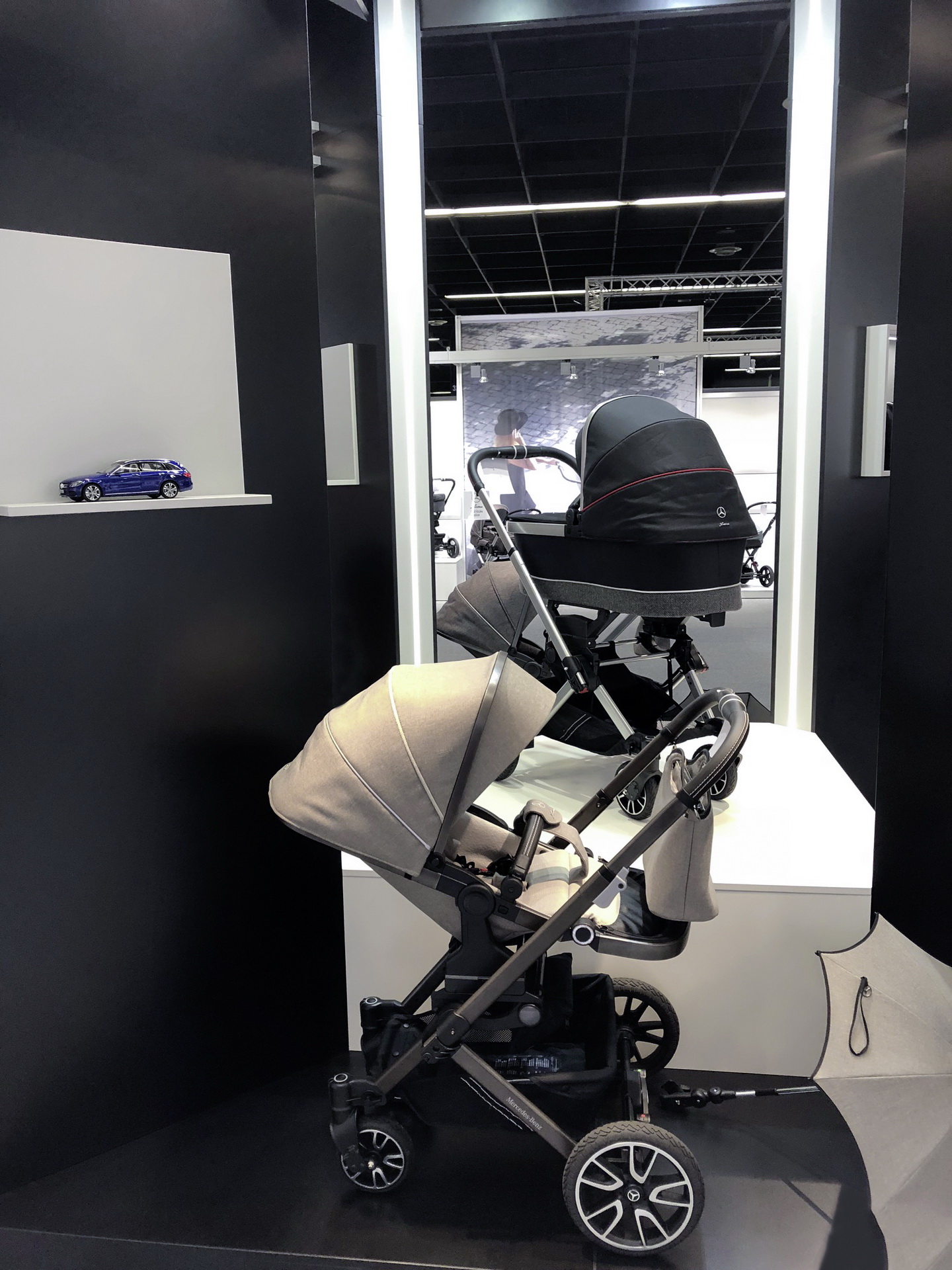 mercedes unveils baby stroller 1 Mercedes Makes Baby Strollers Too – AMG Wheels Included