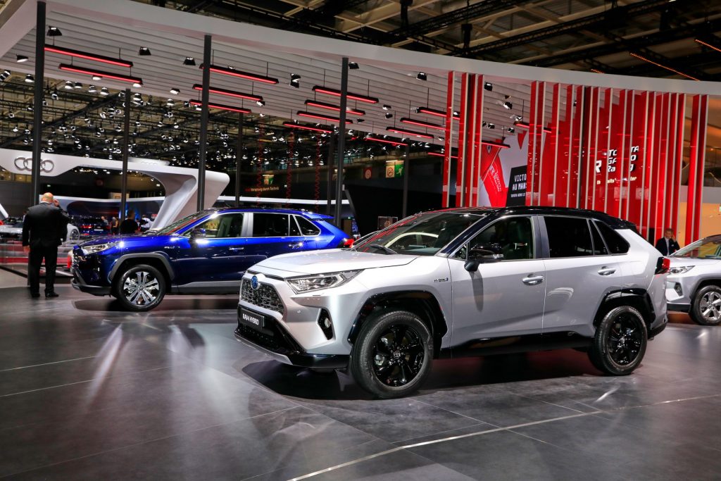 Europe’s 2019 Toyota RAV4 Hybrid Debuts In Paris With 219 Horses ...