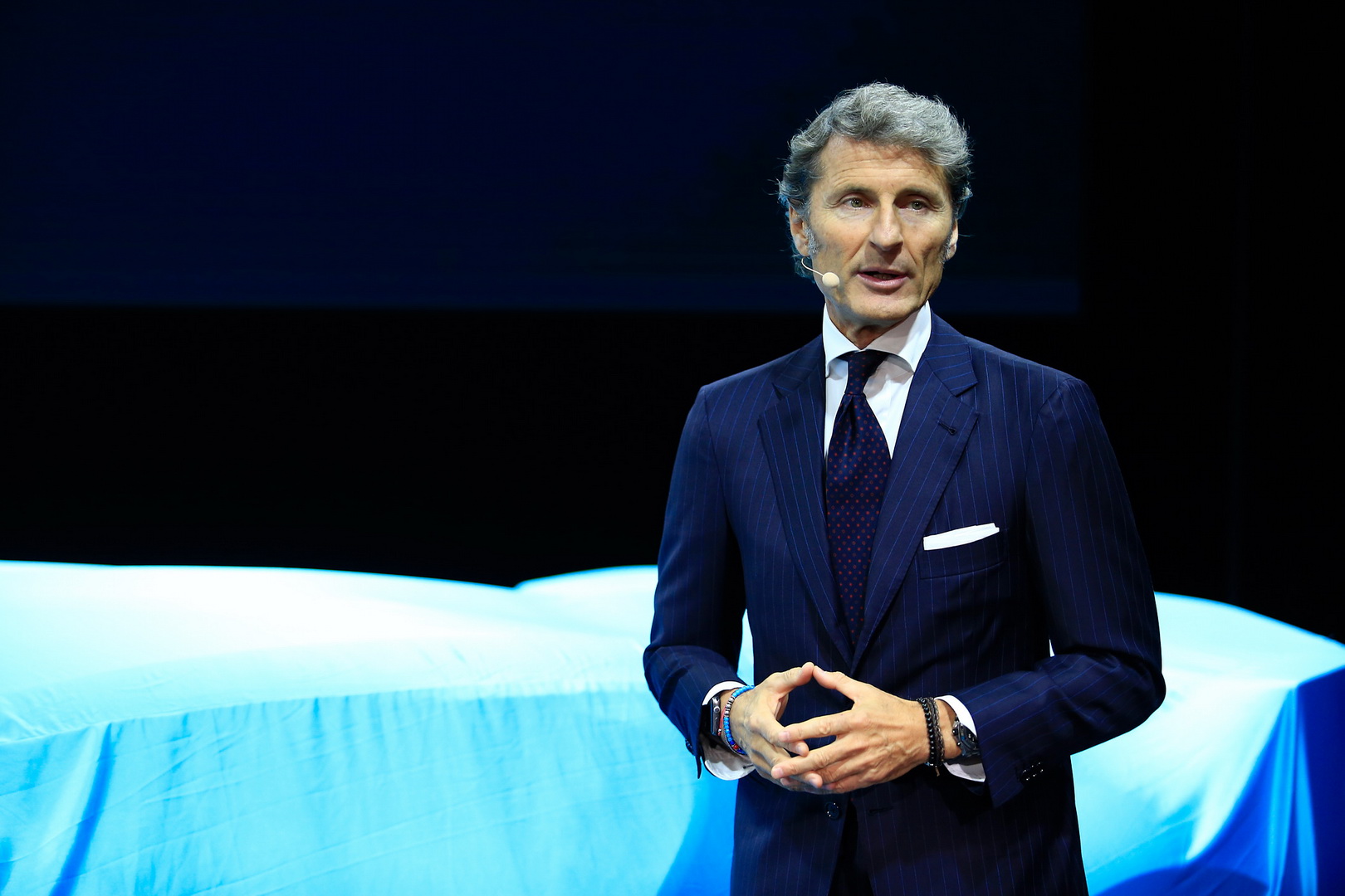 Bugatti Divo Bugatti Divo Looks Spectacular Under Any Light, Check It Out In 92 Images From Paris