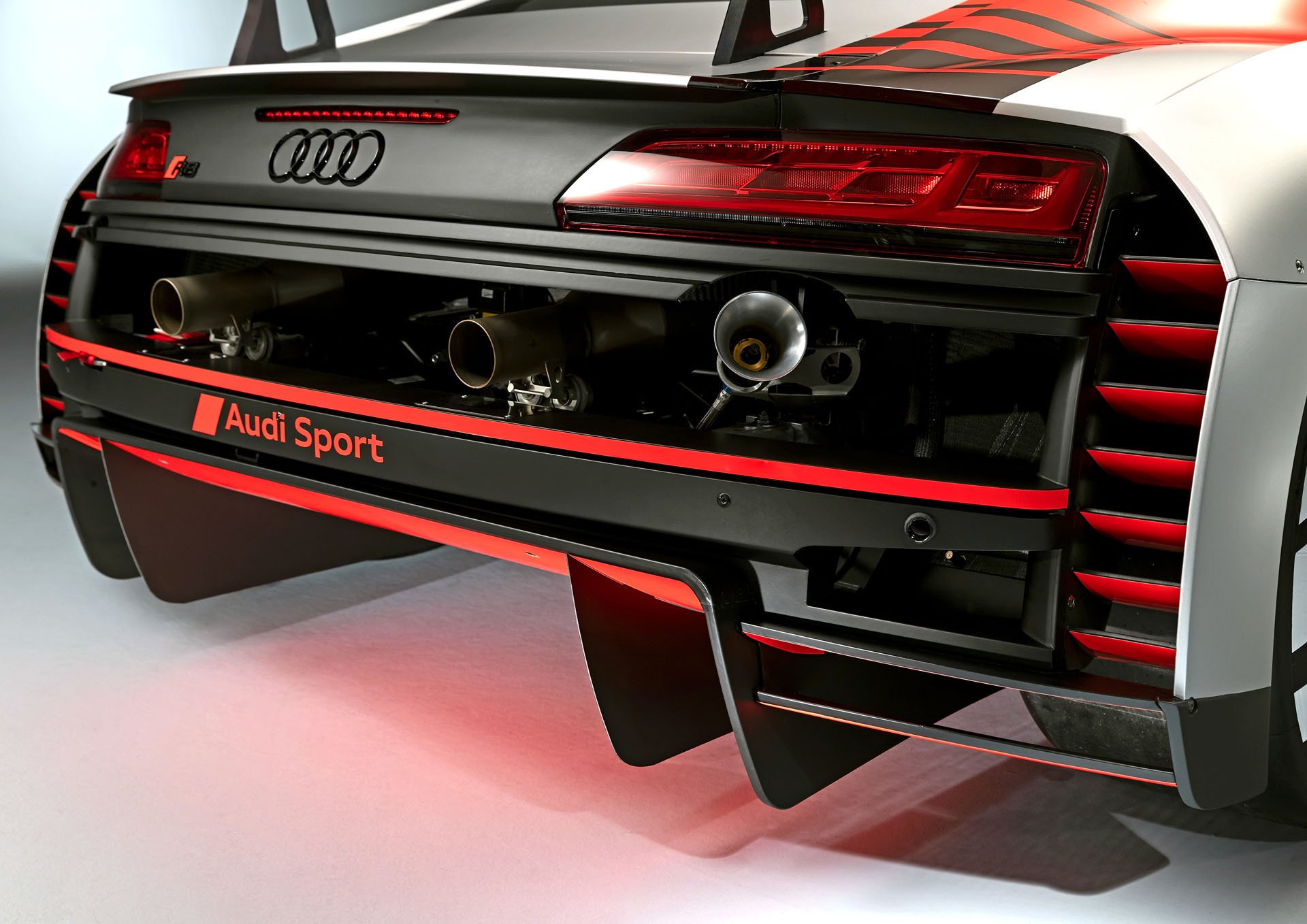 audi r8 lms paris live pics 23 New Audi R8 LMS Racer Gives Us A First Taste Of Upcoming R8 Facelift