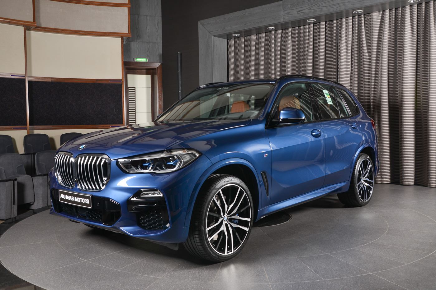 2019 bmw x5 on display abudhabi 5 New BMW X5 xDrive50i Looks Dashing In Phytonic Blue Metallic