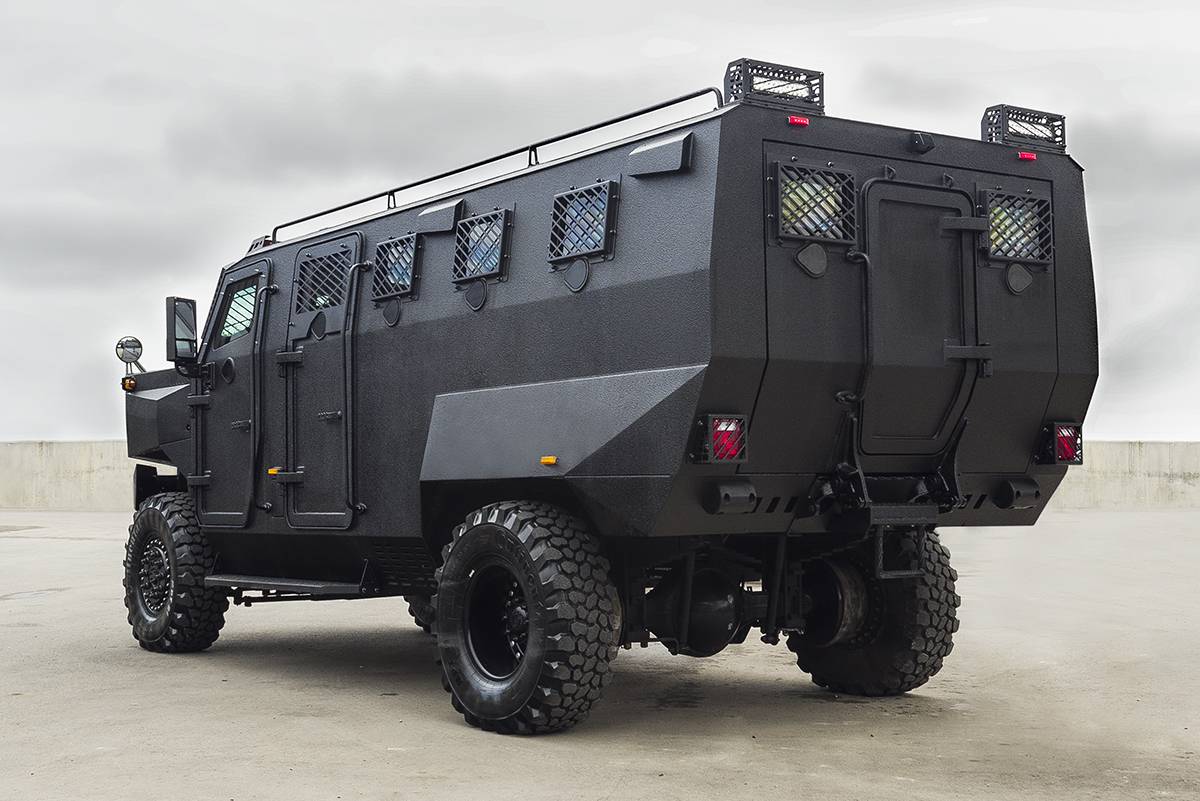 Inkas Superior APC 4 Canadian Inkas Superior APC/AMEV 4×4 Can Tackle Any Terrain In Any Weather