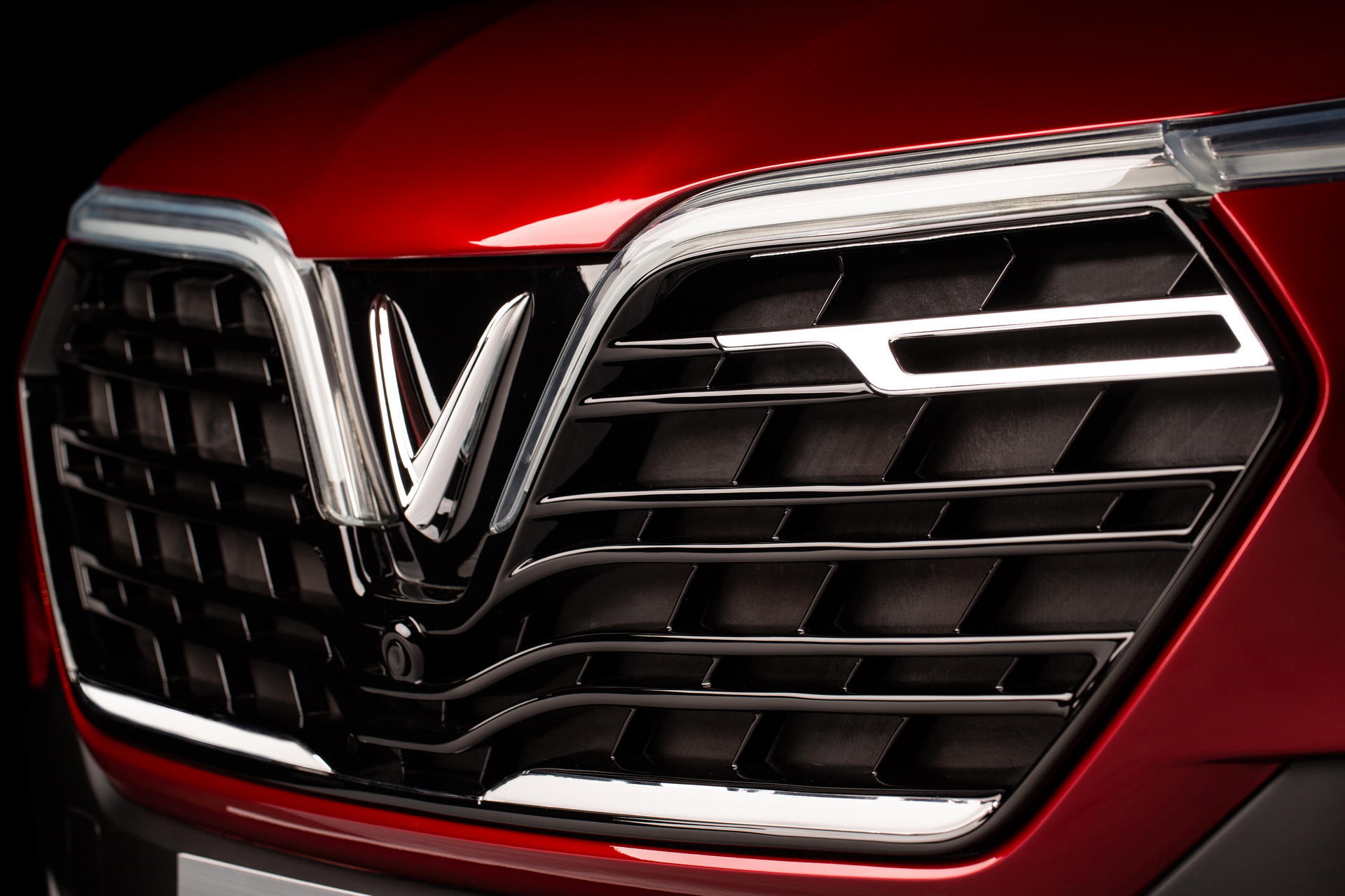vinfast suv sedan paris debuts 20 VinFast Details LUX SA2.0 SUV and A2.0 Sedan In Paris
