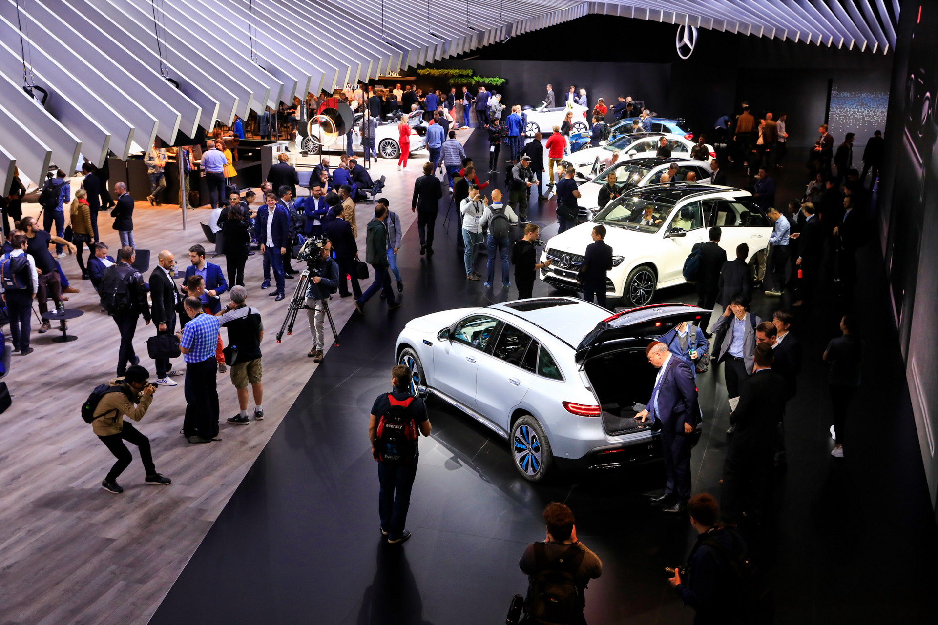 General 37 2018 Paris Auto Show Gallery: General Views