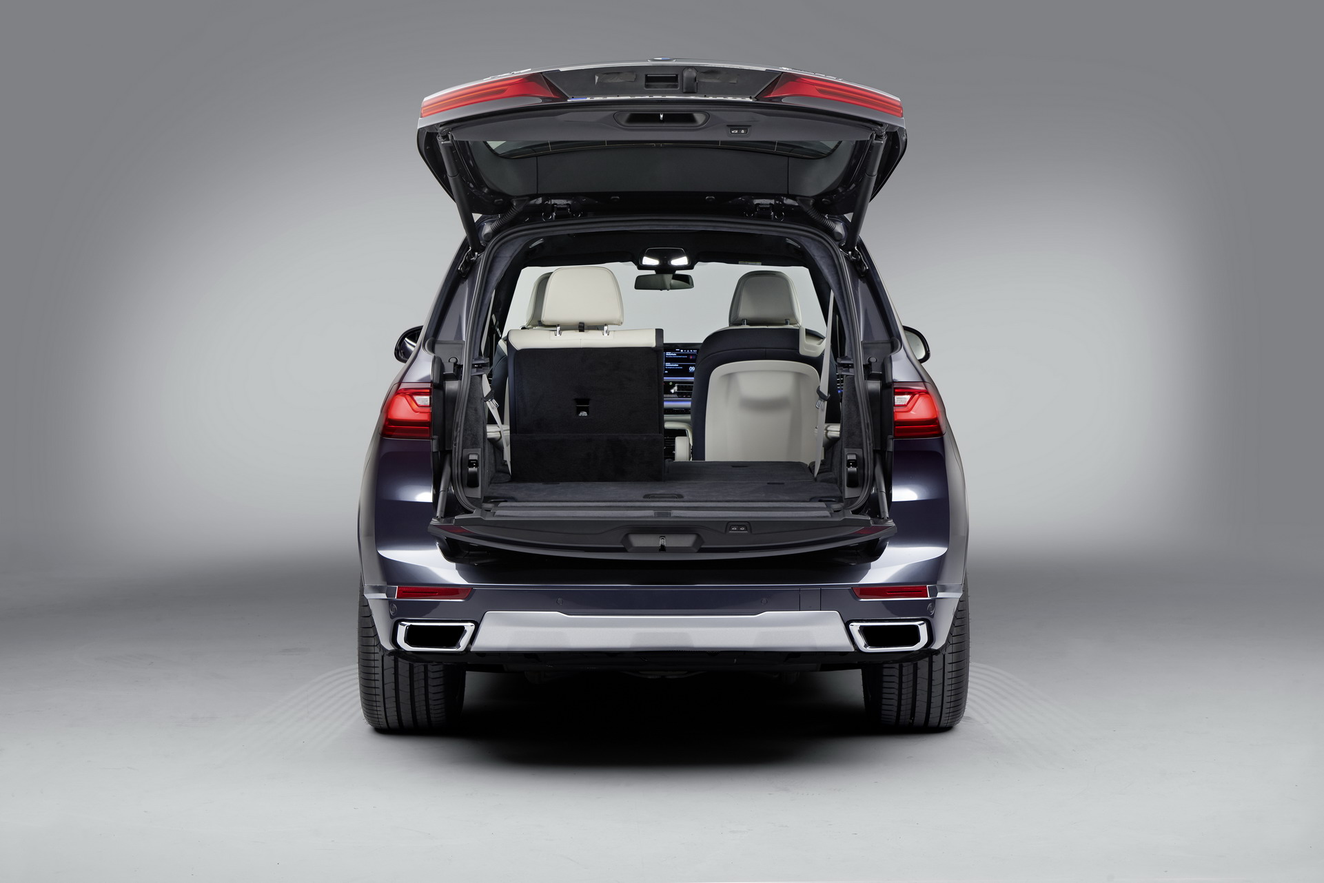 2019 BMW X7 29 2019 BMW X7: As Big As A Cadillac Escalade, As Luxurious As A Rolls Royce