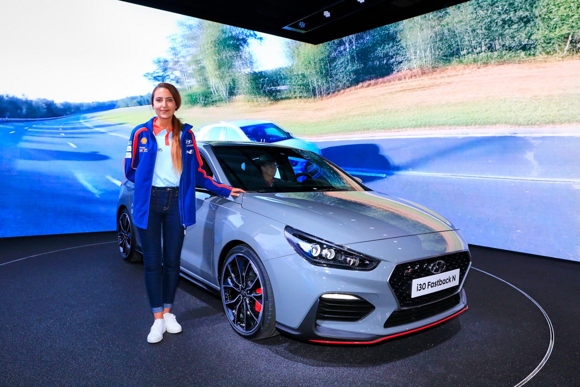 General 21 2018 Paris Auto Show Gallery: General Views