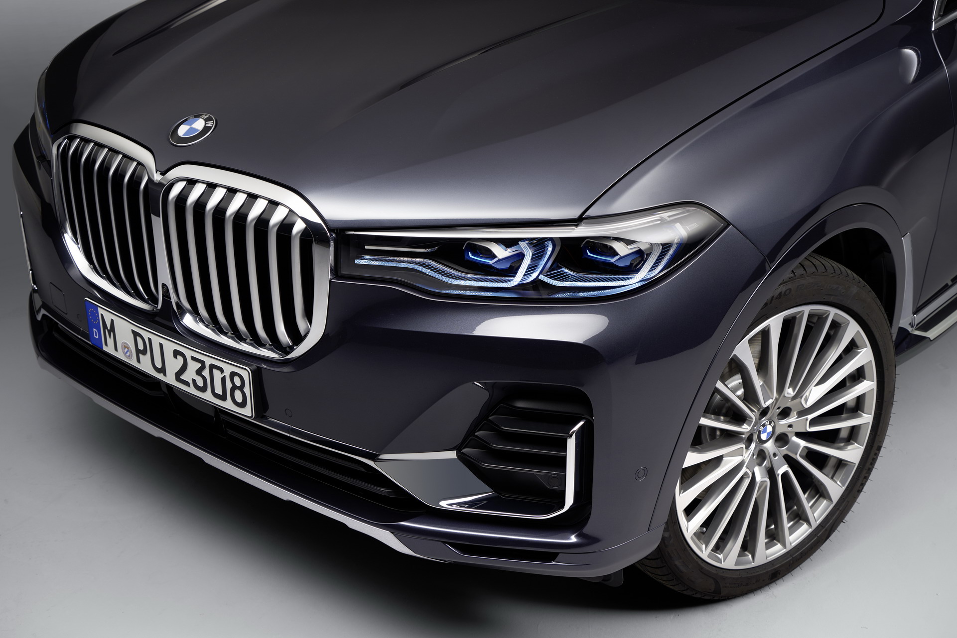 2019 BMW X7 10 2019 BMW X7: As Big As A Cadillac Escalade, As Luxurious As A Rolls Royce