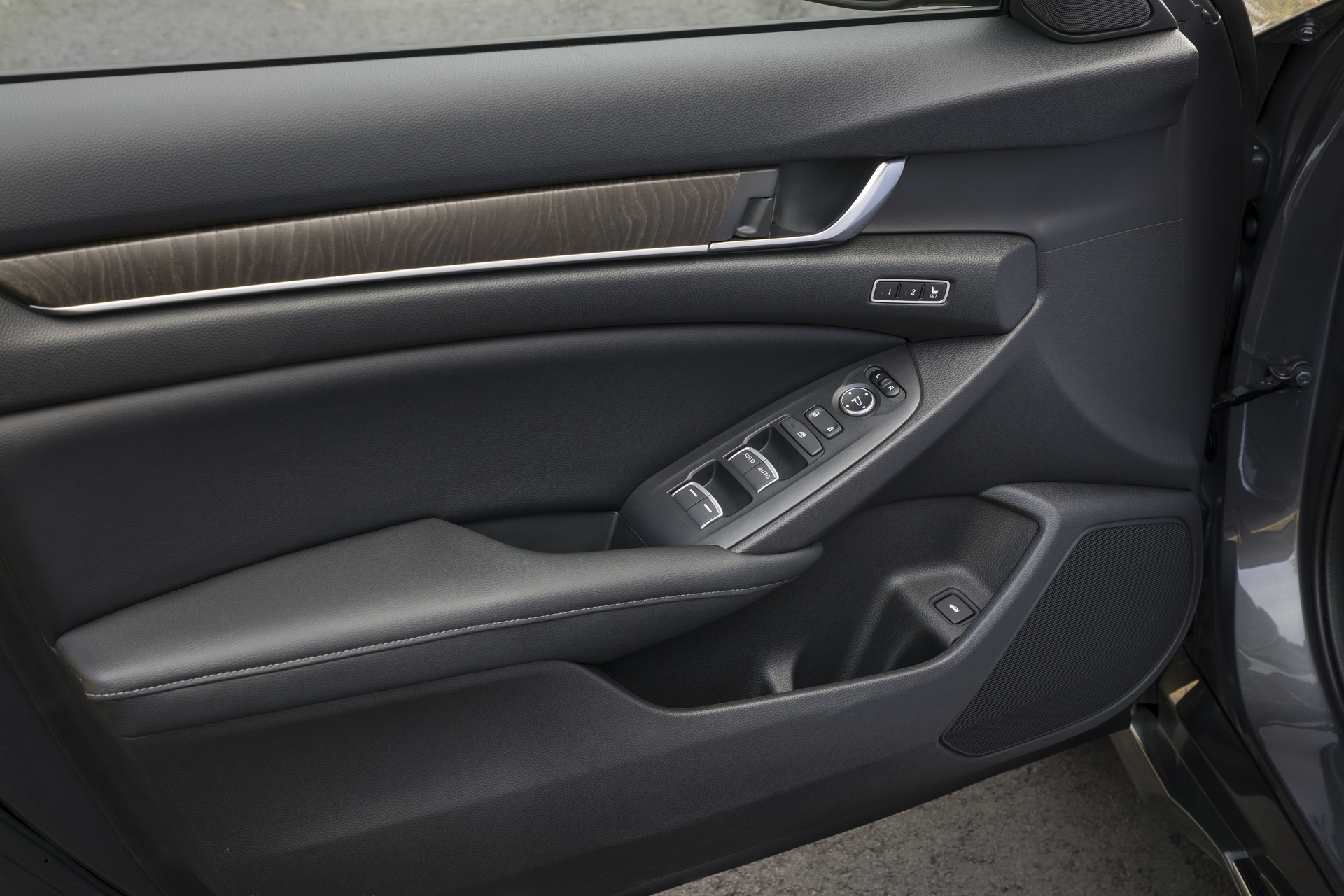 2019 honda accord pricing specs 124 2019 Honda Accord Priced From $23,720 To $35,950, In Showrooms Nov 1