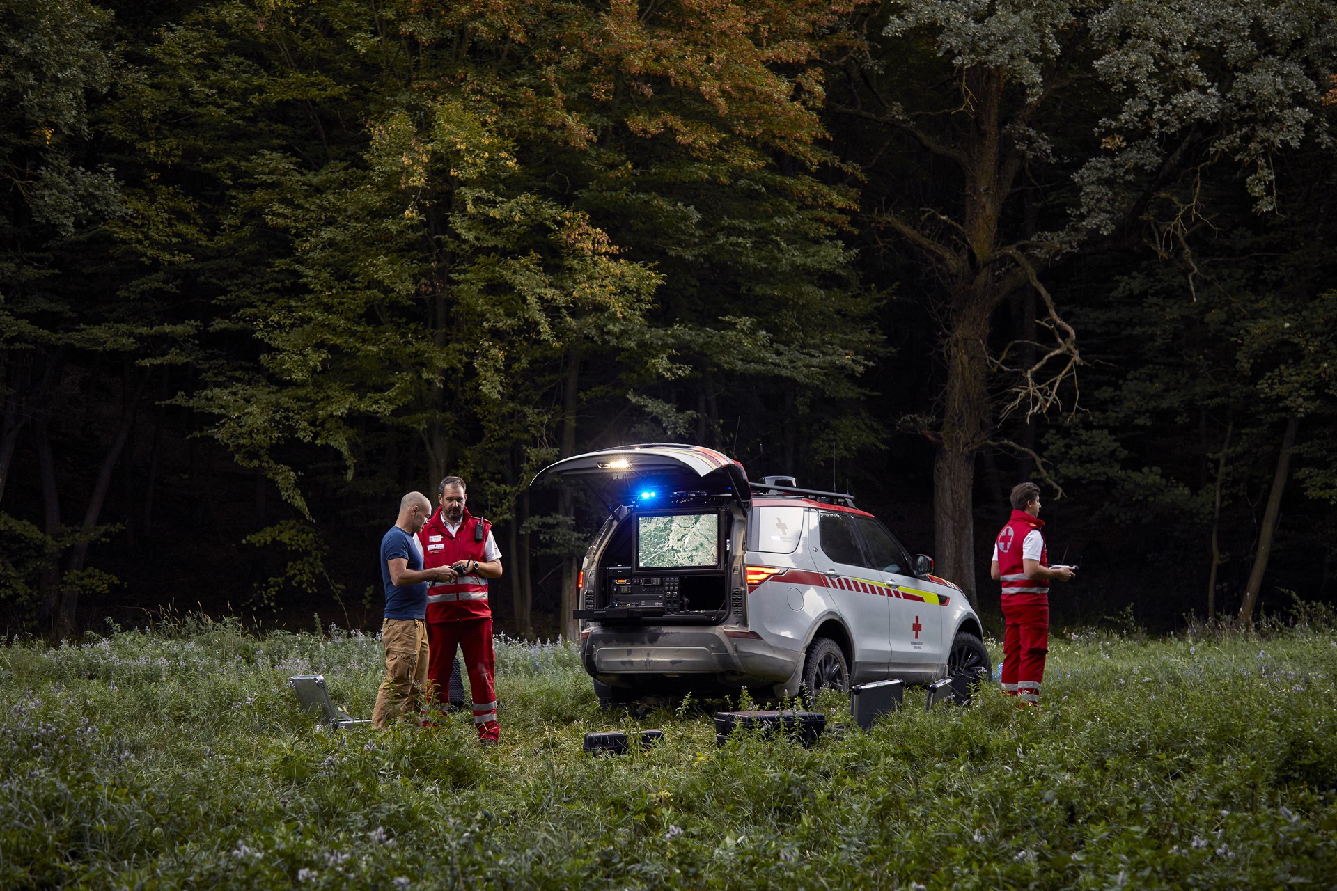Land Rover Discovery Emergency Response Vehicle-30 Land Rover SVO Builds A One-Off Discovery Emergency Vehicle Complete With A Drone