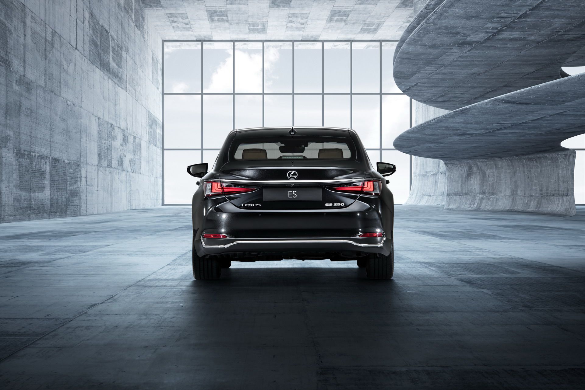 2019 lexus es 300h paris livepics 55 2019 Lexus ES 300h Looks To Make A Name For Itself In Europe As GS Replacement