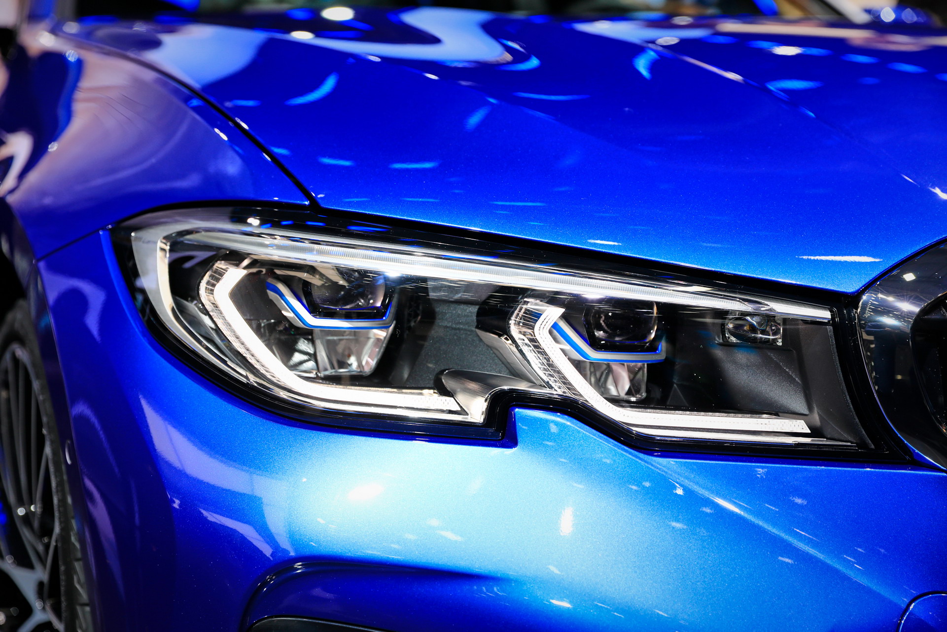 BMW 13 2018 Paris Auto Show Gallery: BMW