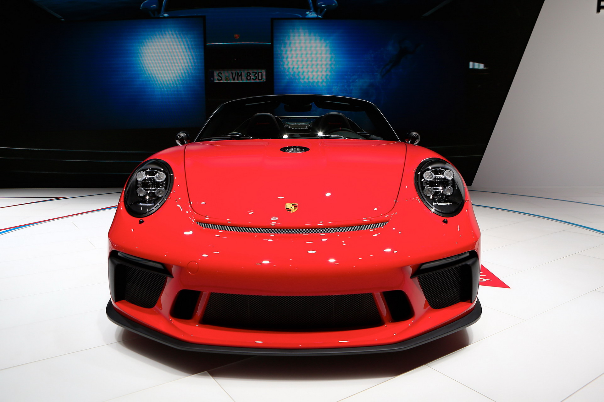 Porsche 10 2018 Paris Auto Show Gallery: Porsche