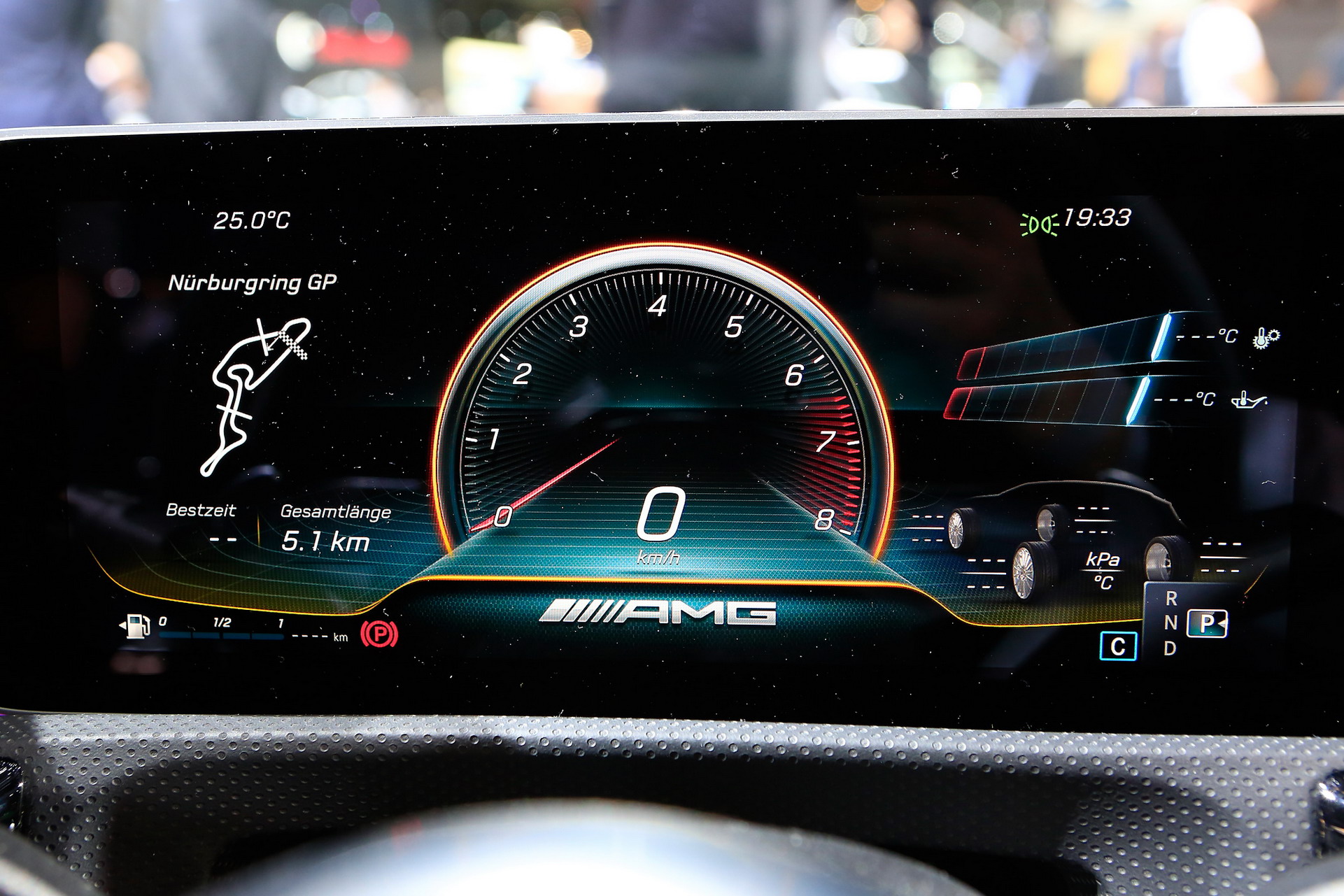 Mercedes B86 2018 Paris Auto Show Gallery: Mercedes-Benz