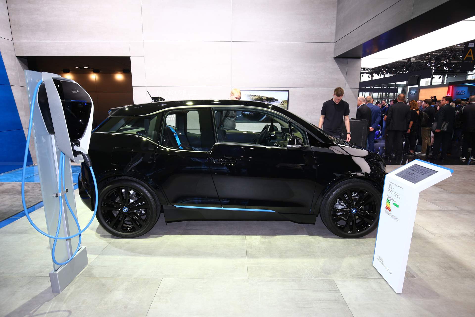 2019 BMW i3S 2 BMW Drops Range Extender Option As i3 Gains Bigger Battery