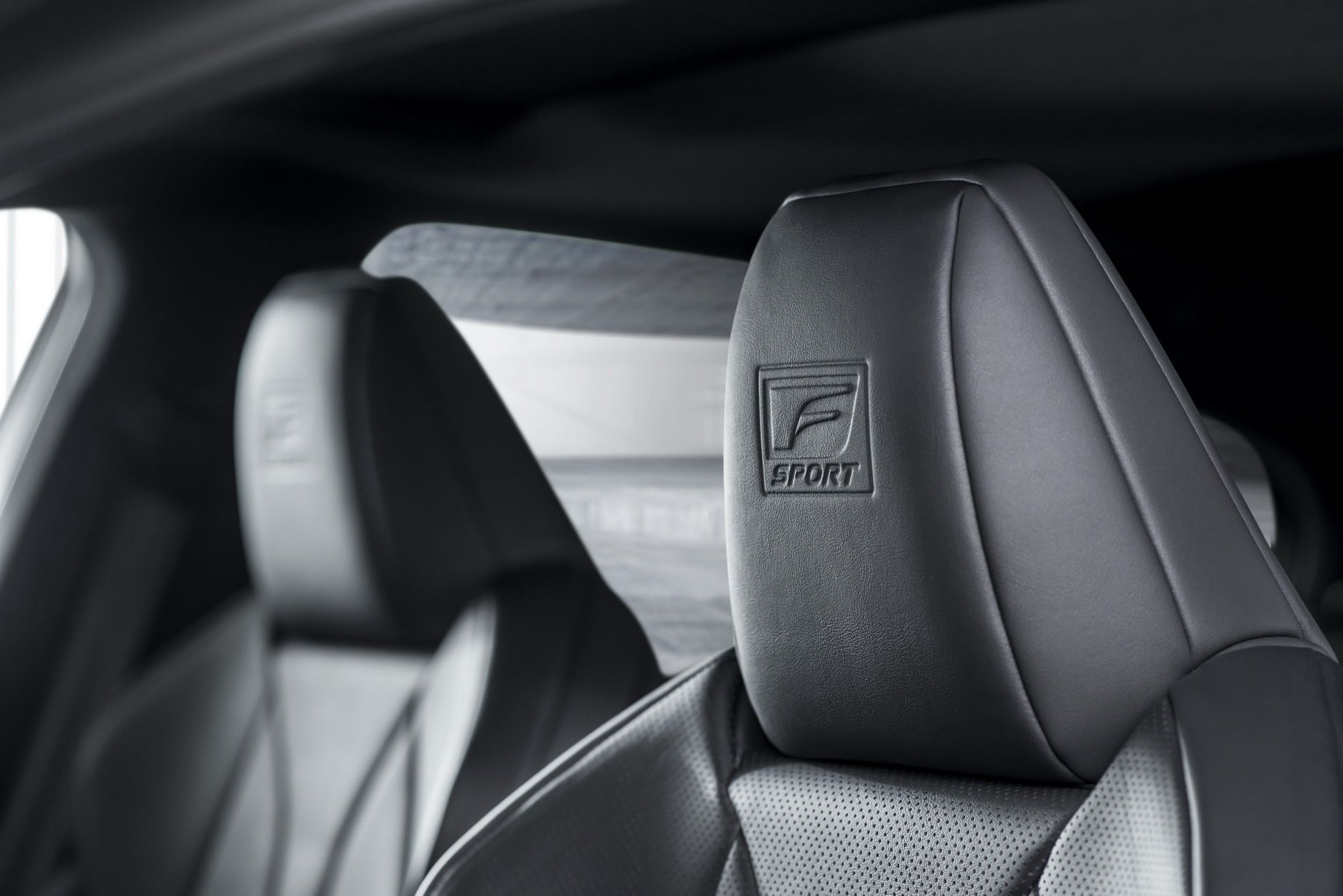 2019 lexus es 300h paris livepics 44 2019 Lexus ES 300h Looks To Make A Name For Itself In Europe As GS Replacement