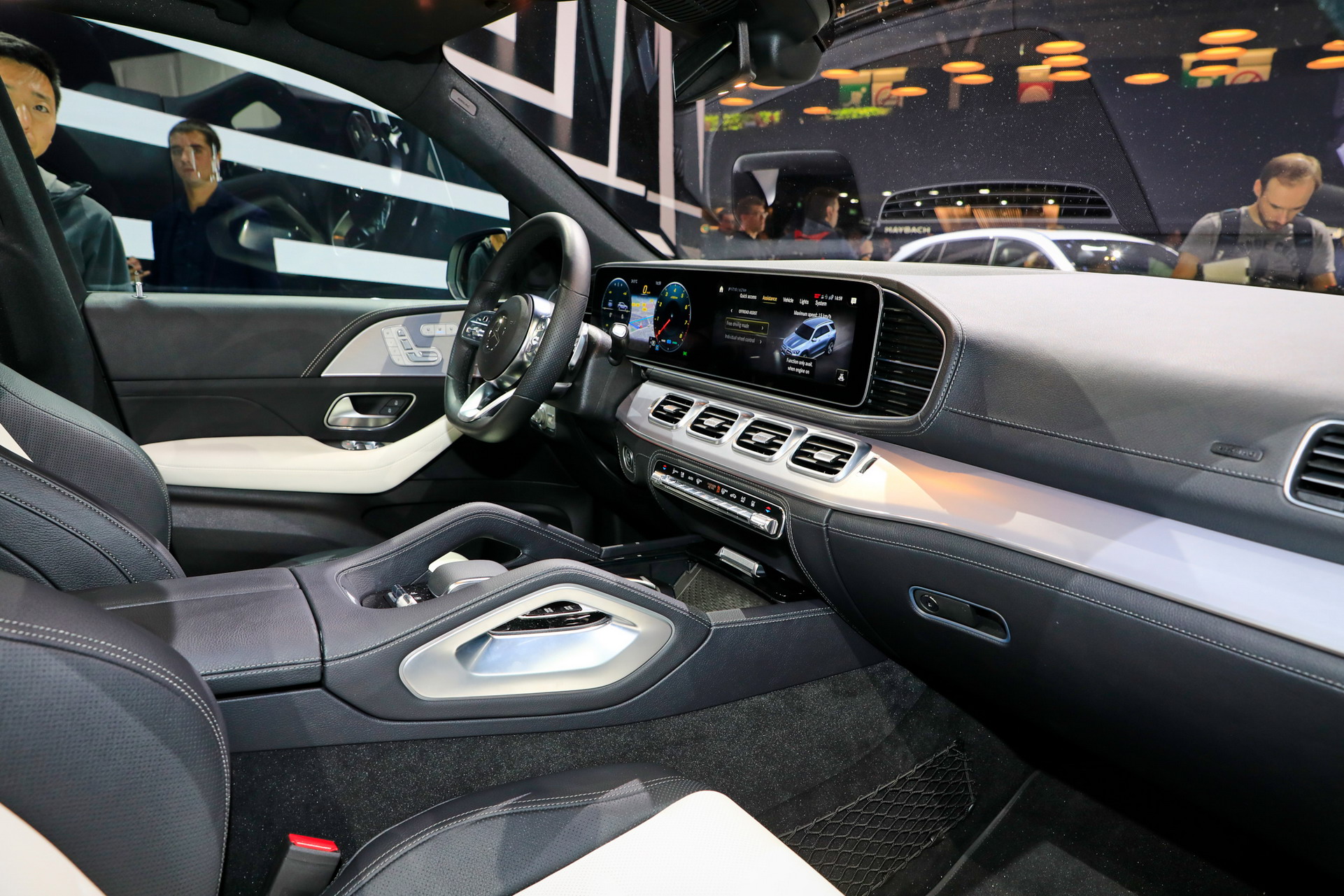 Mercedes B53 2018 Paris Auto Show Gallery: Mercedes-Benz