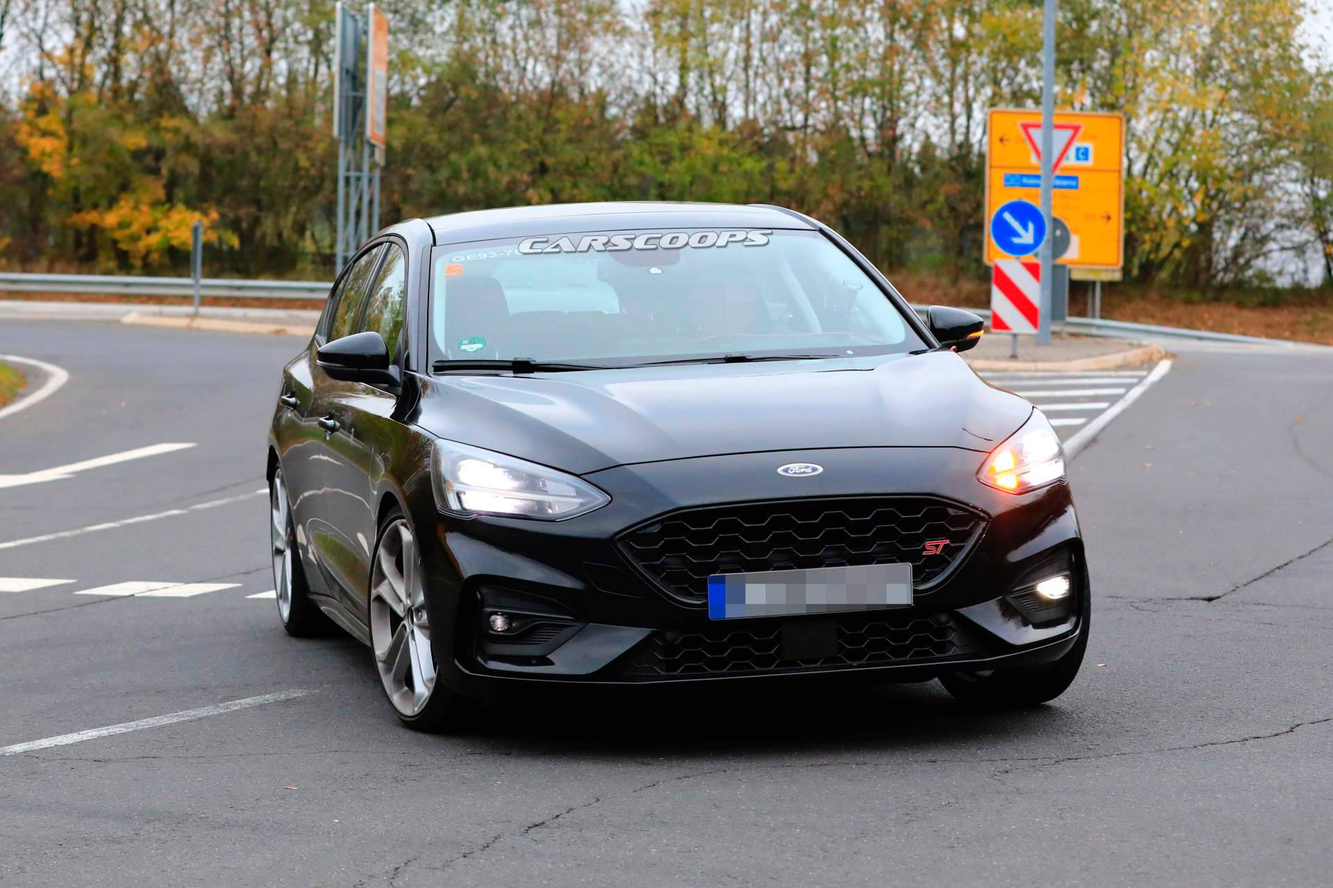 2019 Ford Focus ST spy shots 13 2019 Ford Focus ST: Here It Is In Production Form, Interior Included
