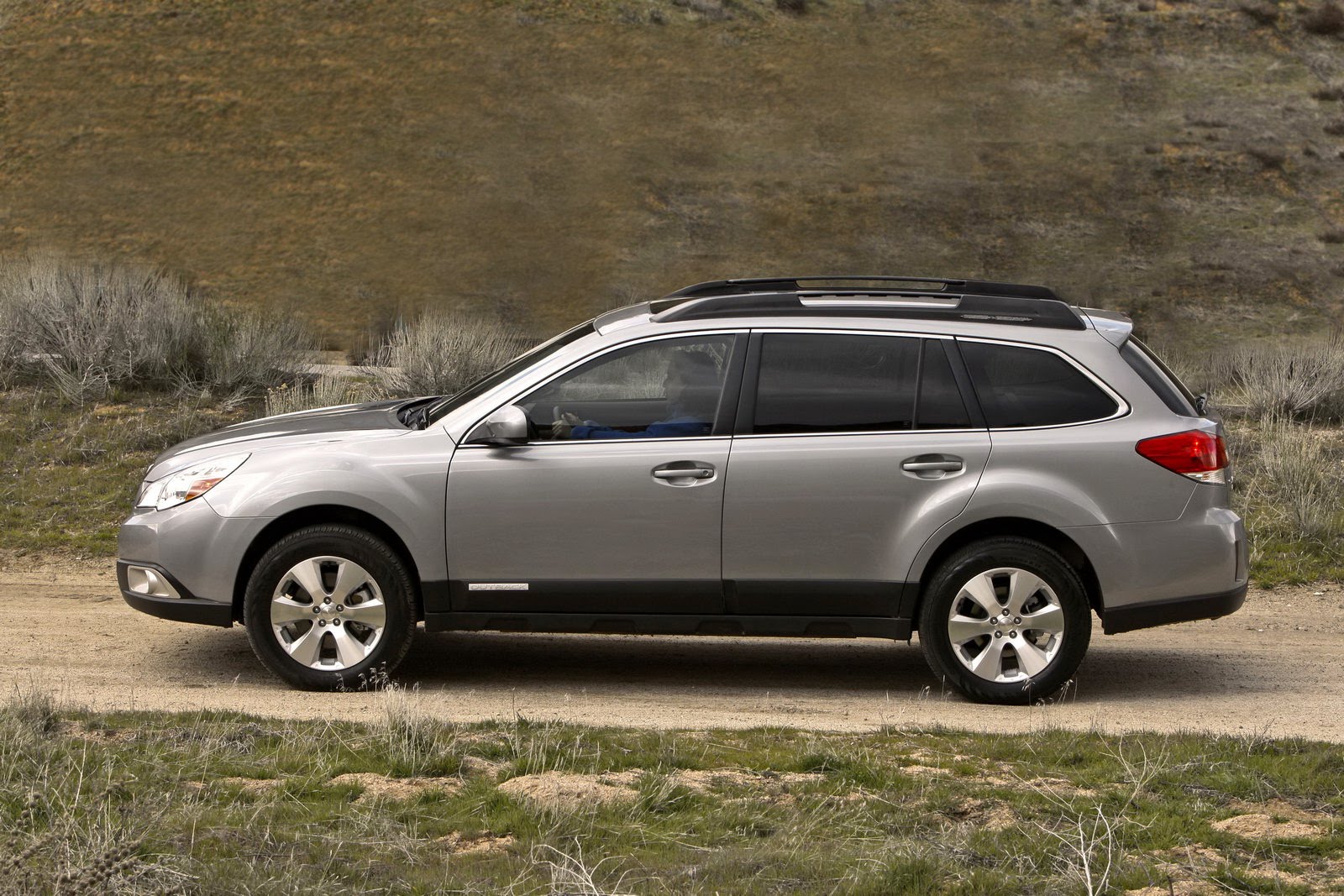 subaru recalls legacy outback parking brake 3 Subaru Recalls Over 27,000 Legacy And Outback Models Over Faulty Electronic Parking Brakes