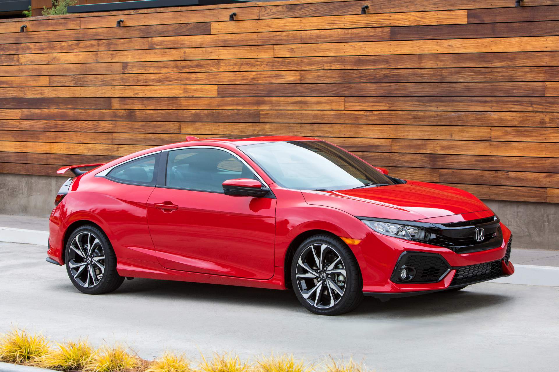 2019 Honda Civic Si Coupe 2019 Honda Civic Si Models Bring Minor Updates And $200 Price Hike