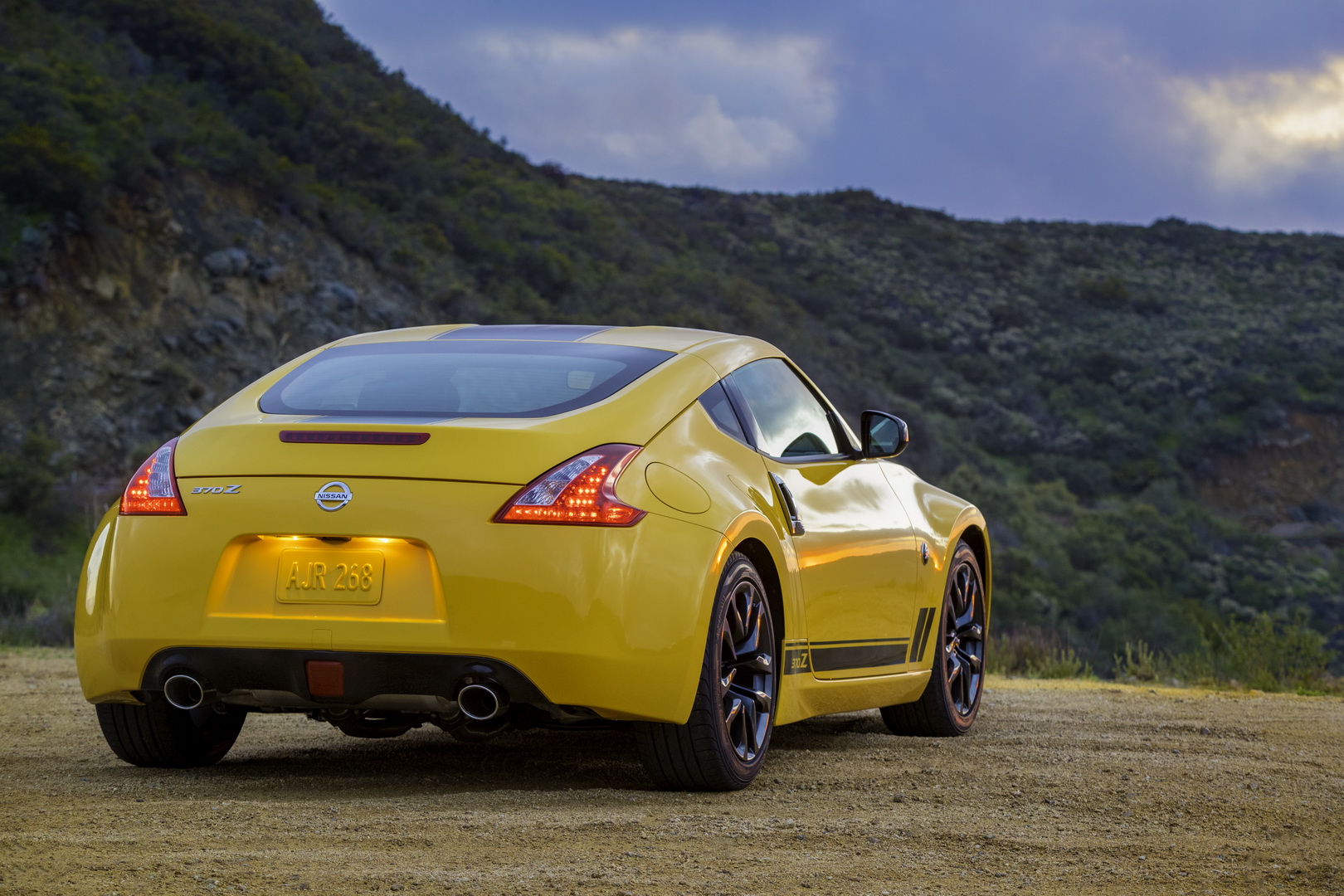 2018 nissan 370z heritage edition 9 Really Nissan, Still Haven’t Made Up Your Mind On New GT-R And Z?