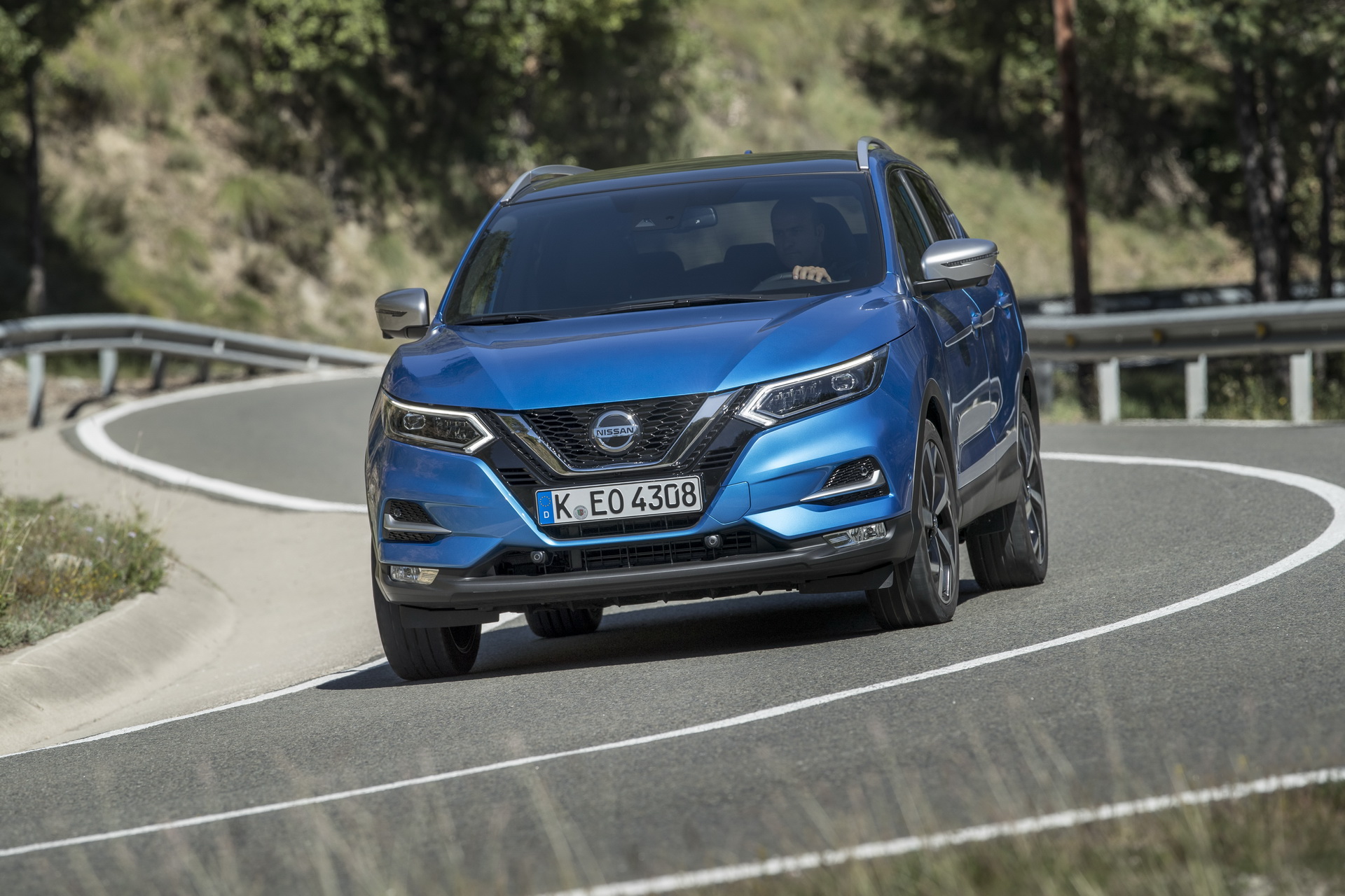 2019-Nissan-Qashqai-13 2019 Nissan Qashqai Gets New Turbo Petrol Units, DCT ‘Box And Infotainment System