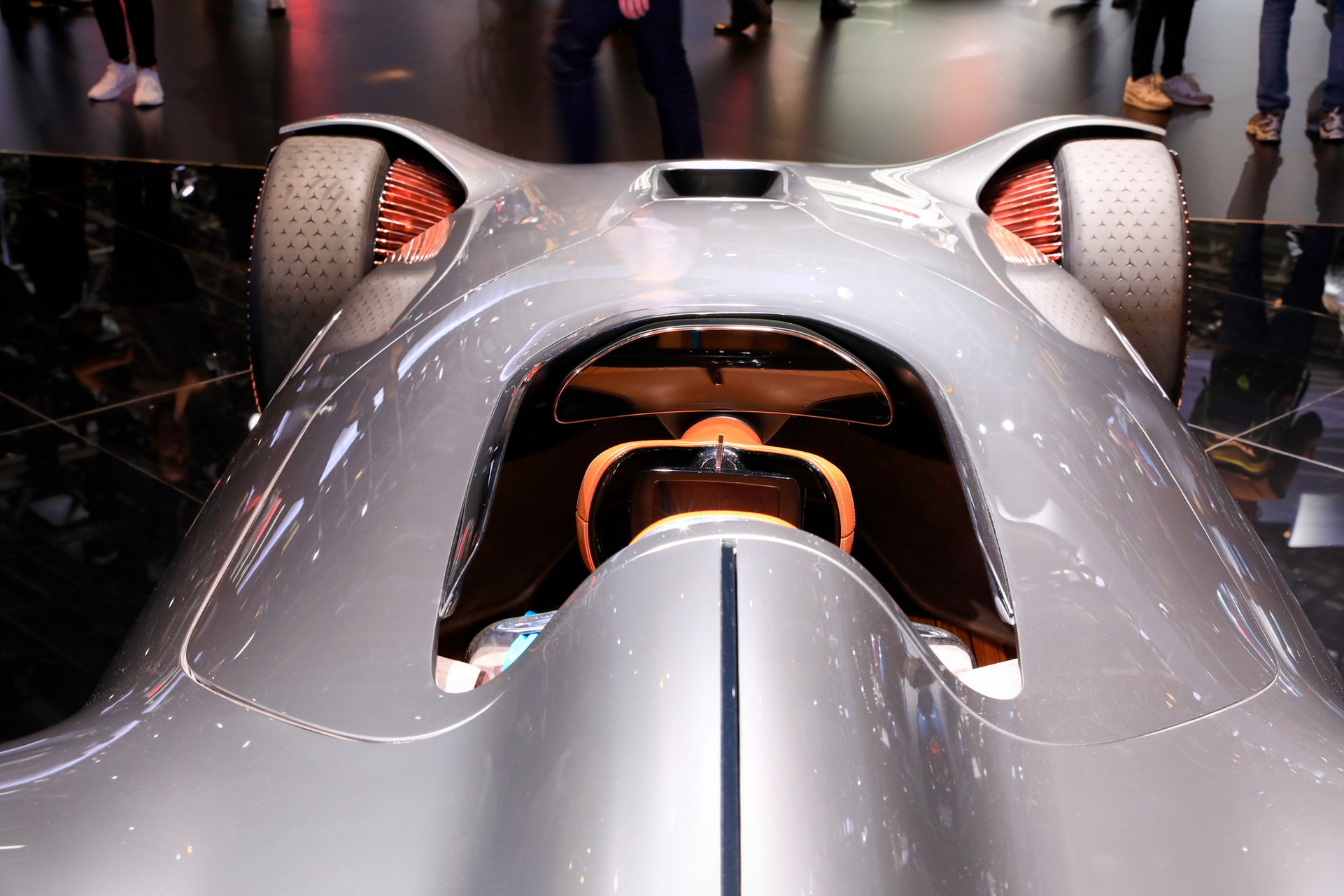 Mercedes B129 2018 Paris Auto Show Gallery: Mercedes-Benz