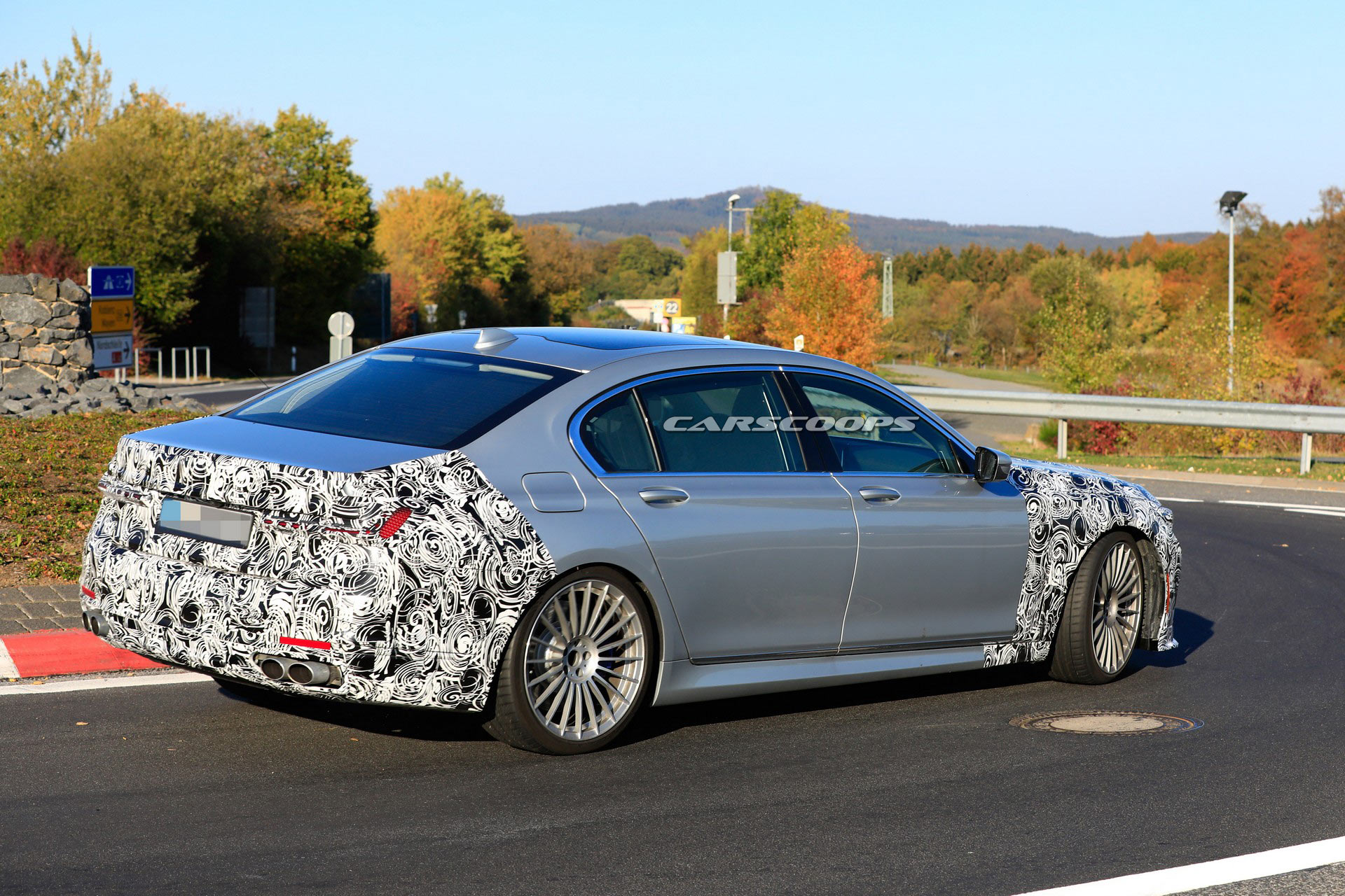 BMW-Alpina-B7-17 2020 BMW Alpina B7 Facelift Spotted With Texas-Sized Grille And Sportier Front Bumper