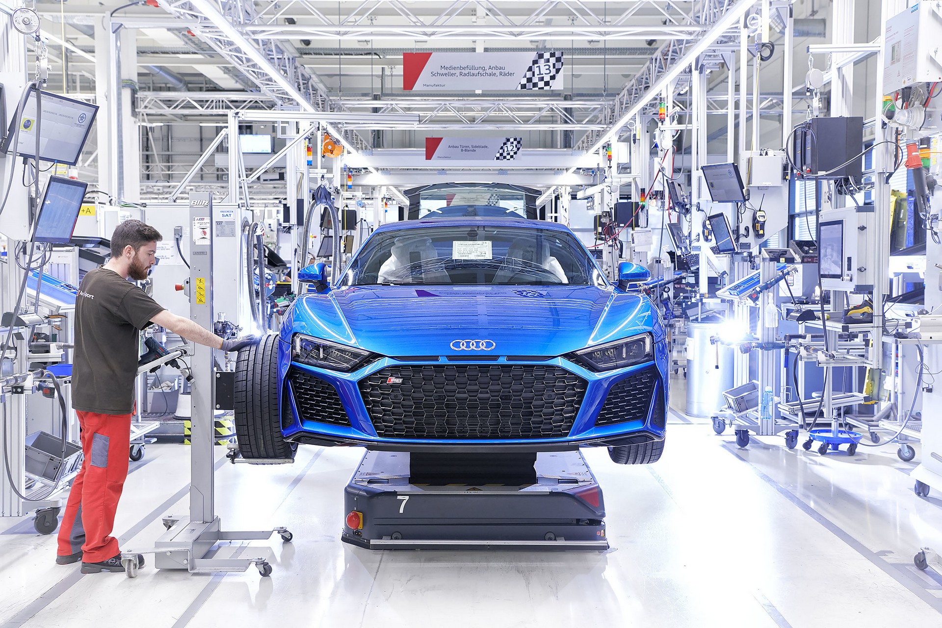 2019-Audi-R8-21 2019 Audi R8 Debuts With Sportier Styling And More Powerful V10 Engines