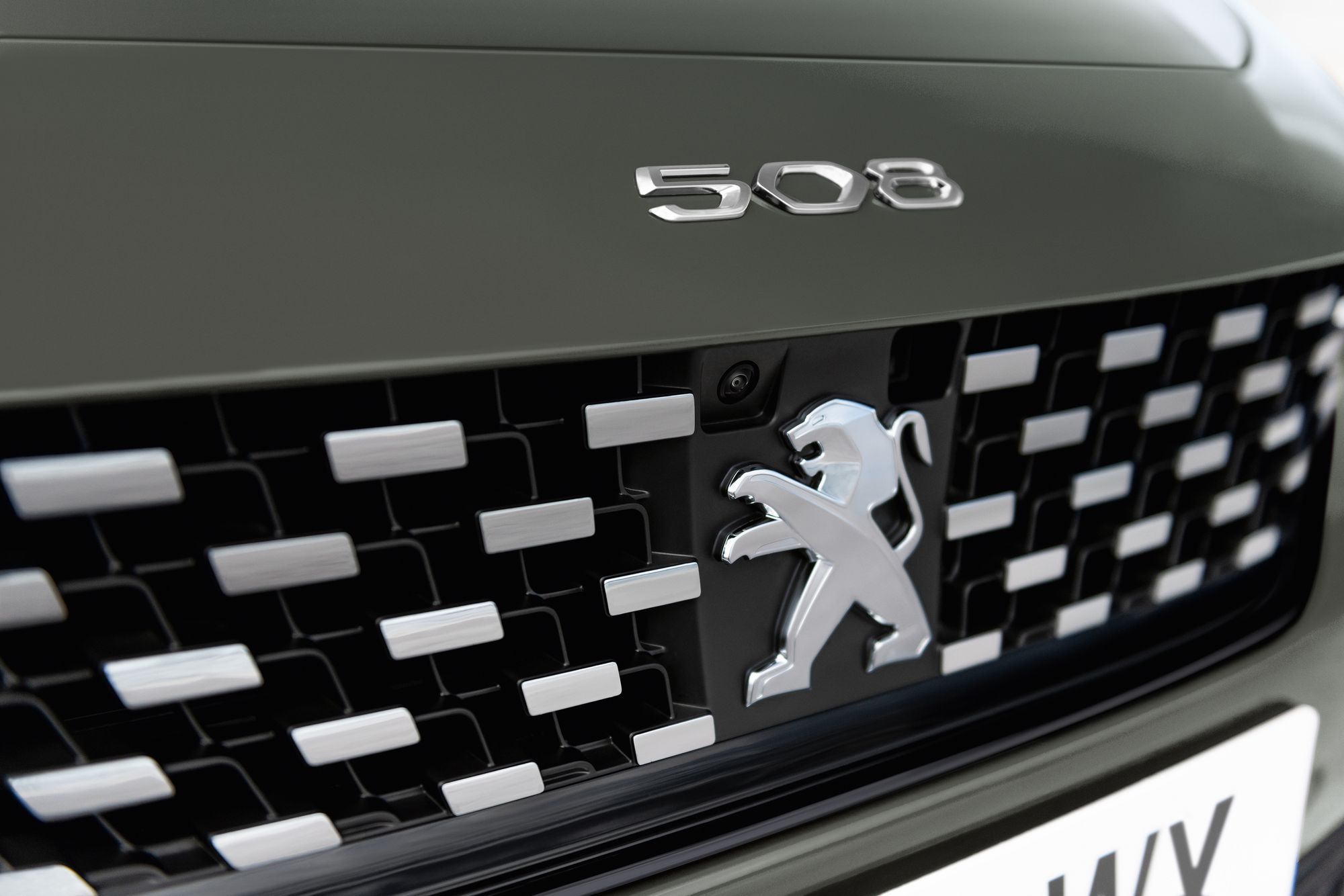 Peugeot-508-SW-First-Edition-Paris-Auto-Show-11 Peugeot 508 SW First Edition Comes To Paris With Special Features