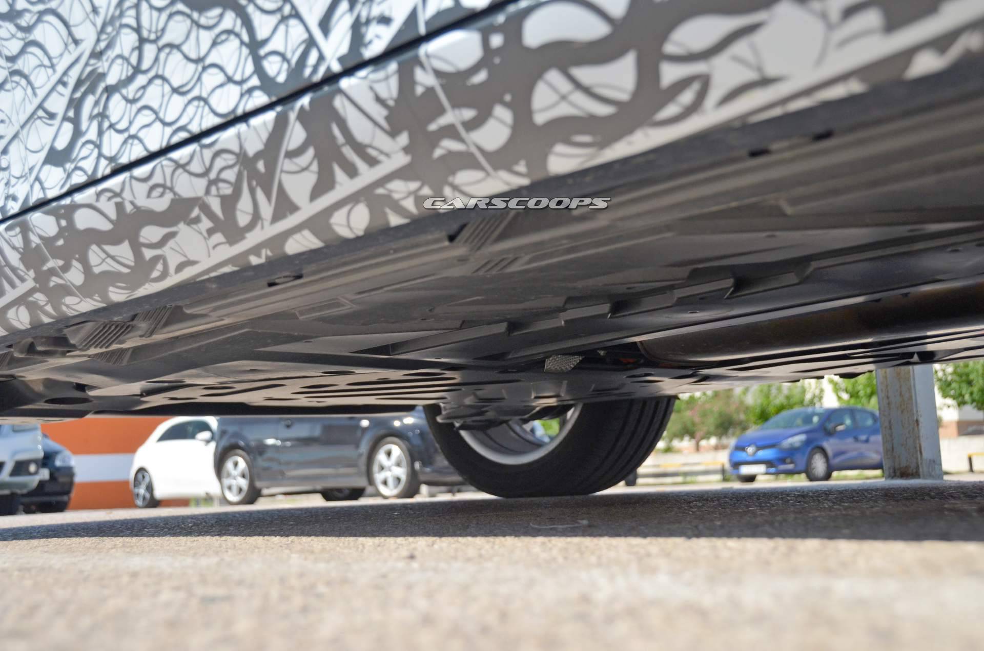 Mercedes-EQ-B-test-mule-spy-shots-1 Is This B-Class Actually A Test Mule For Mercedes’ EQB Electric SUV?