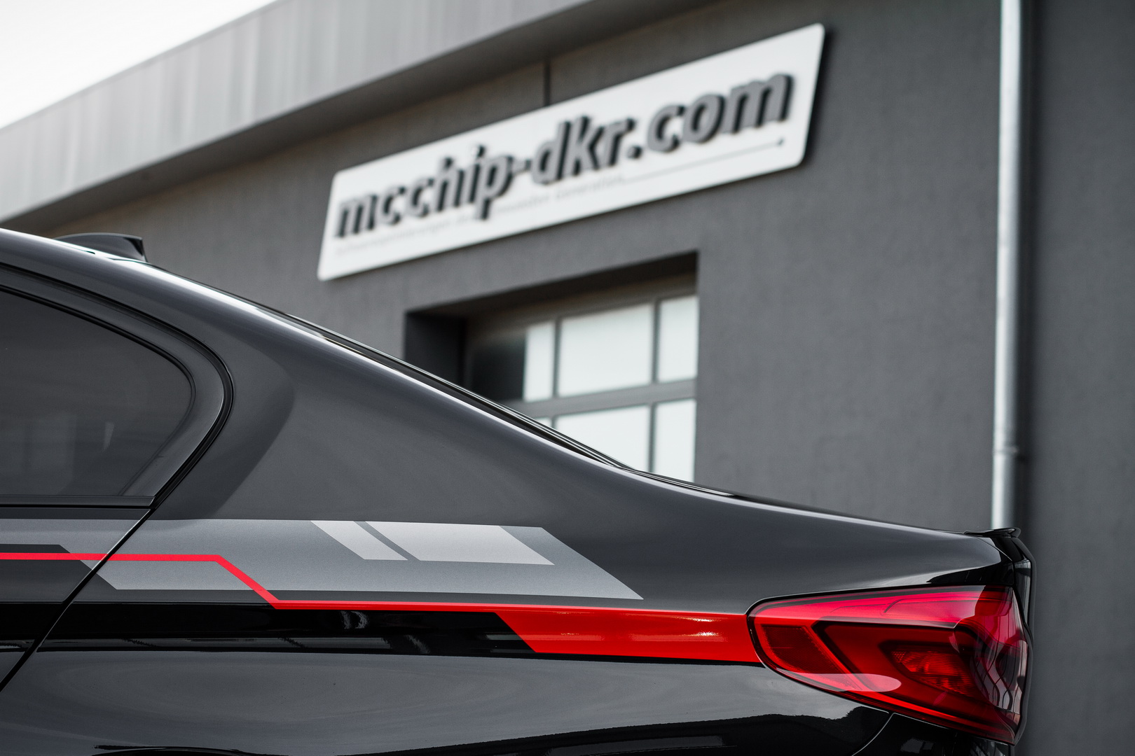 bmw m550 xdrive g30 tuning mcchip-dkr 4 BMW M550d xDrive Gets 508HP Upgrade For Less Than $2k