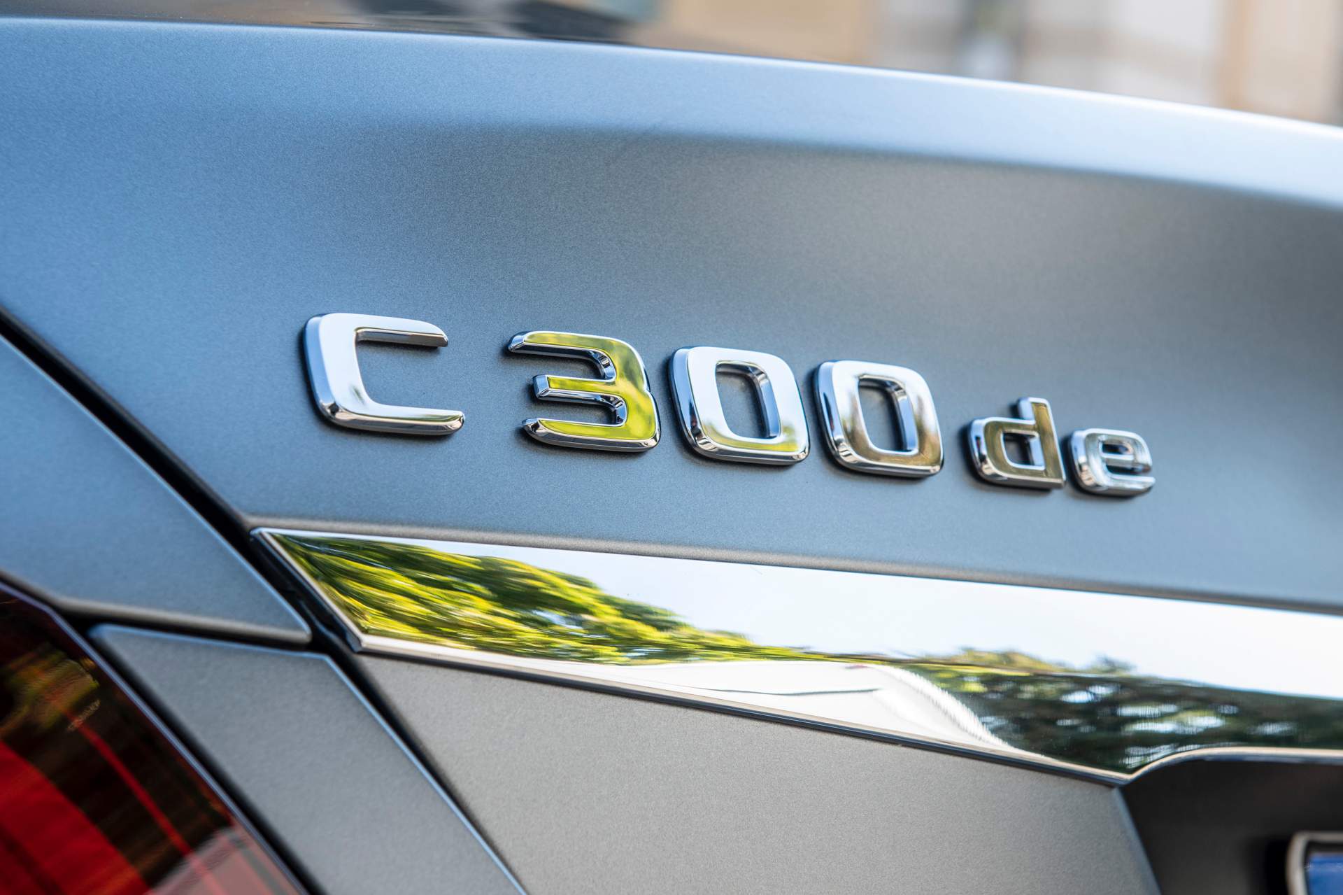 FV EQ Stuttgart 2018
Driven by EQ Stuttgart 2018 302 HP Mercedes C300de Diesel PHEV Can Cover 57 Km In EV Mode