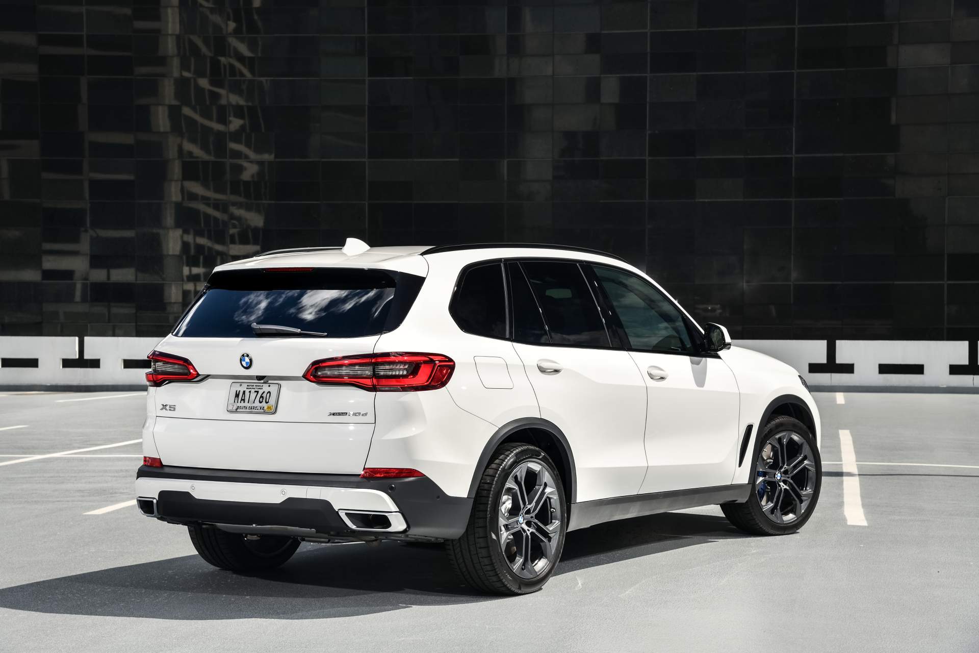 2019 BMW X5 7 Your 2019 BMW X5 Photo Gallery Is Here And It’s Huge