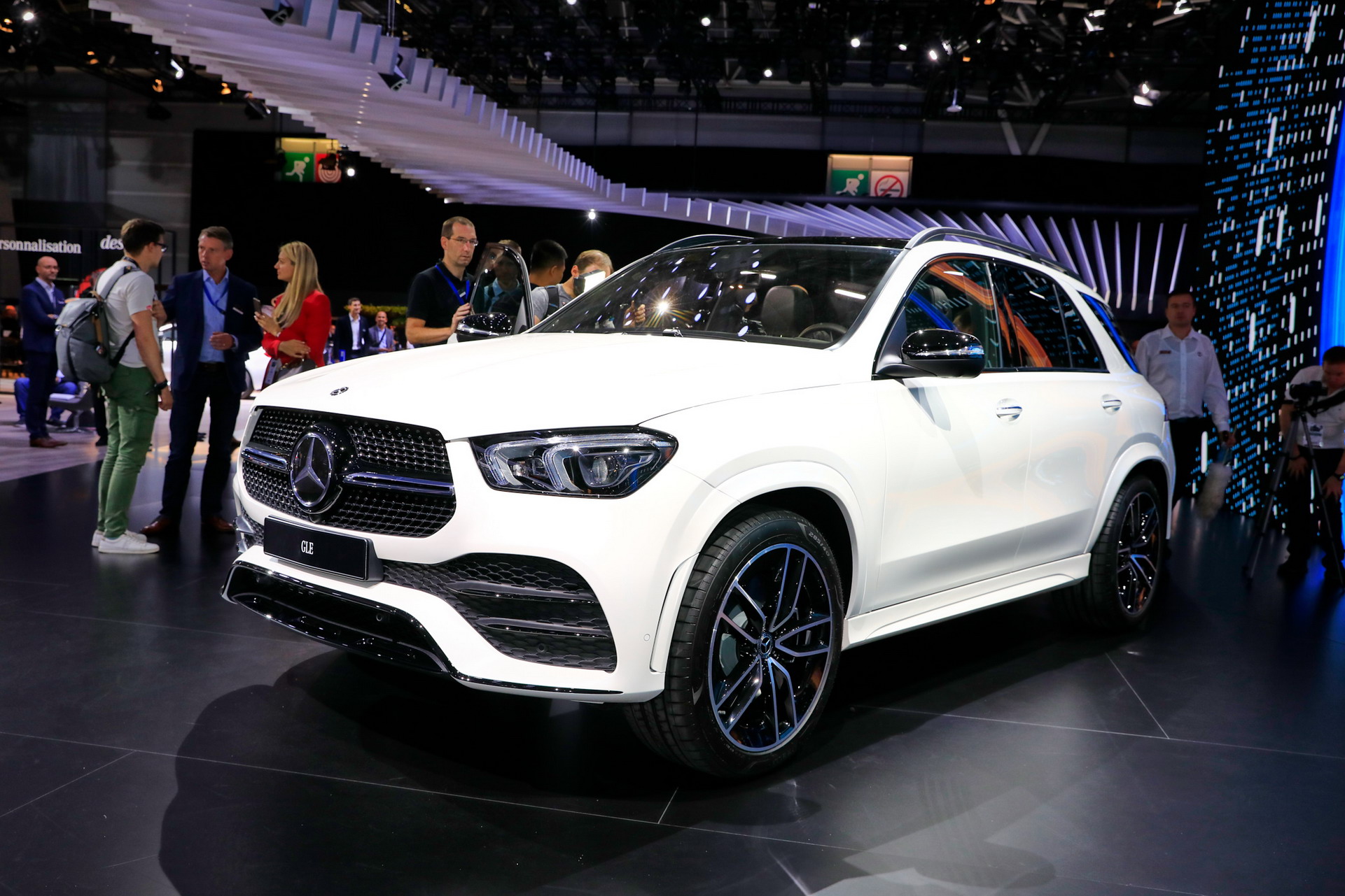 Mercedes B70 2018 Paris Auto Show Gallery: Mercedes-Benz