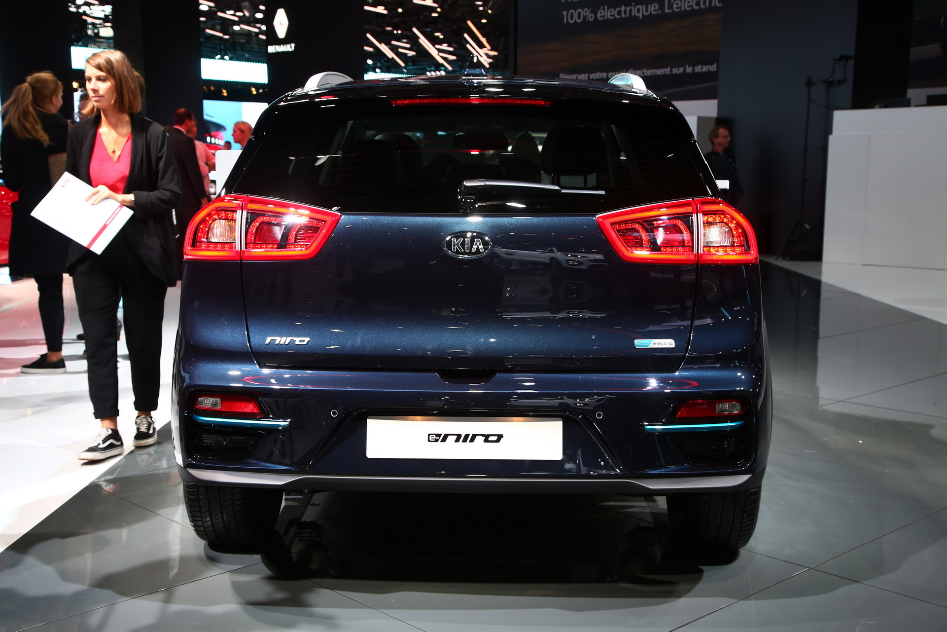 Kia e-Niro 8 European Kia e-Niro Has 301 Miles / 485km Of Electric Range