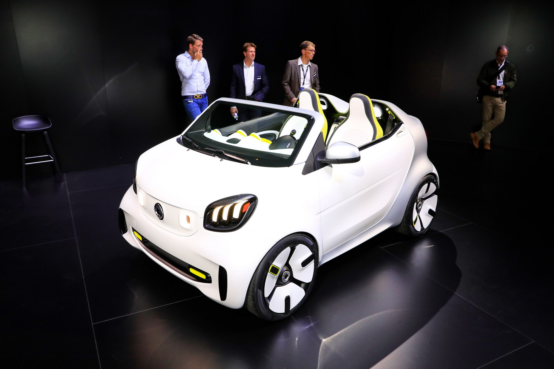Smart 21 2018 Paris Auto Show Gallery: Smart