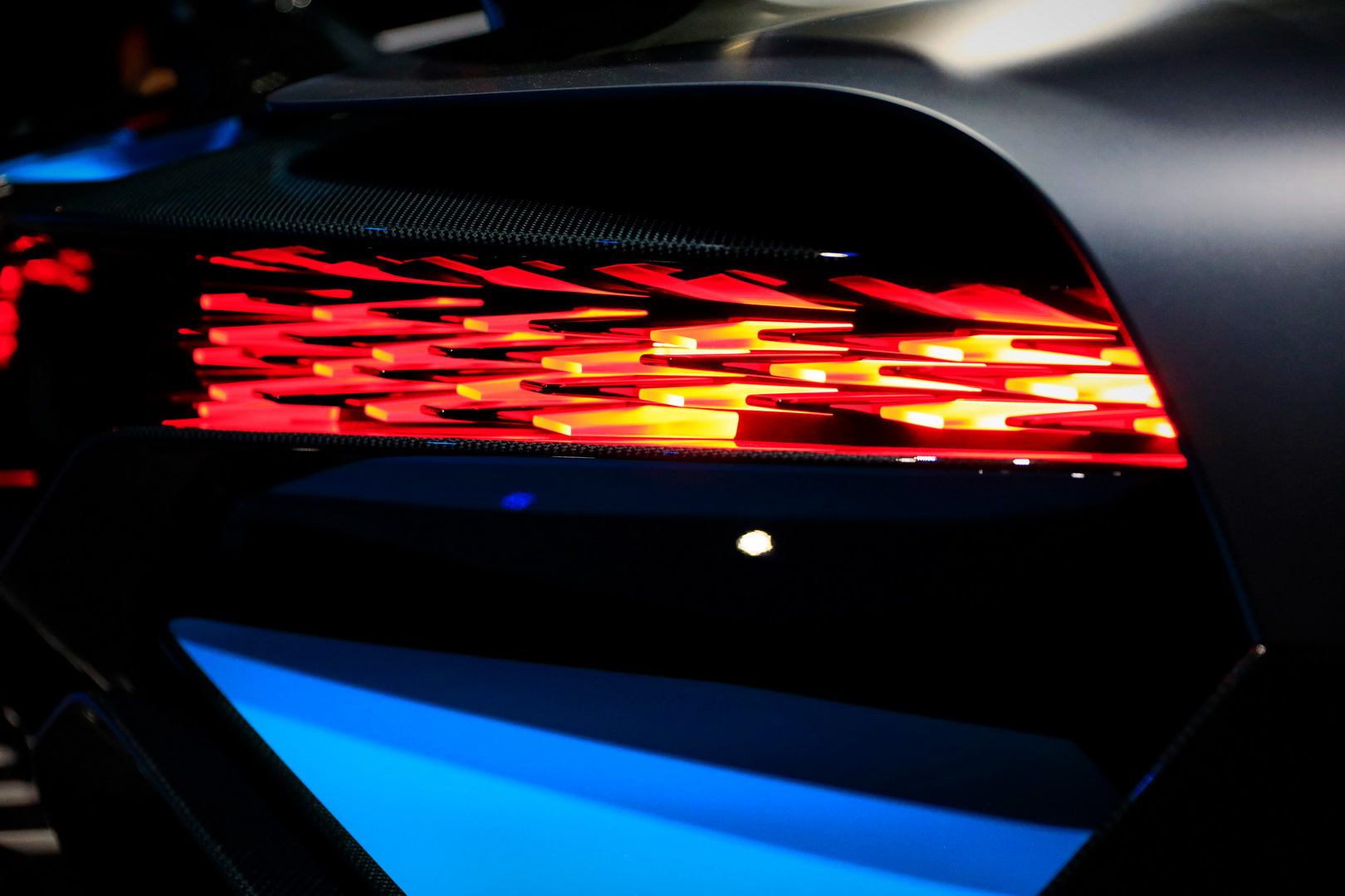 Bugatti Divo Bugatti Divo Looks Spectacular Under Any Light, Check It Out In 92 Images From Paris