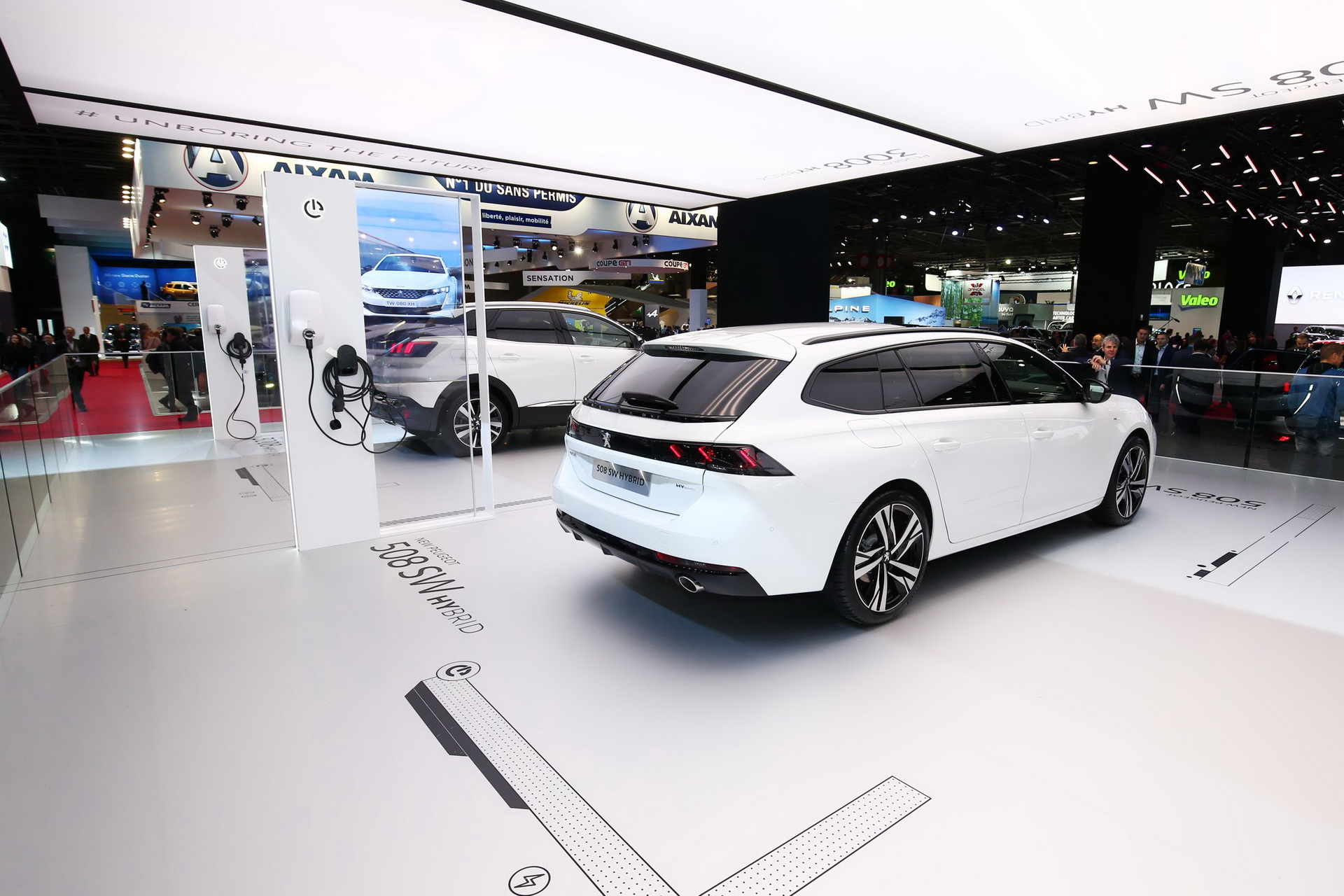 2018 peugeot 508 sw paris livepics 19 Peugeot’s Stylish 508 SW Shows Family Estates Are Alive And Kicking (In Europe)