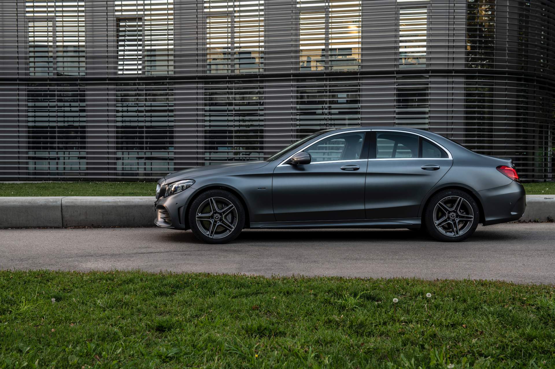 FV EQ Stuttgart 2018
Driven by EQ Stuttgart 2018 302 HP Mercedes C300de Diesel PHEV Can Cover 57 Km In EV Mode