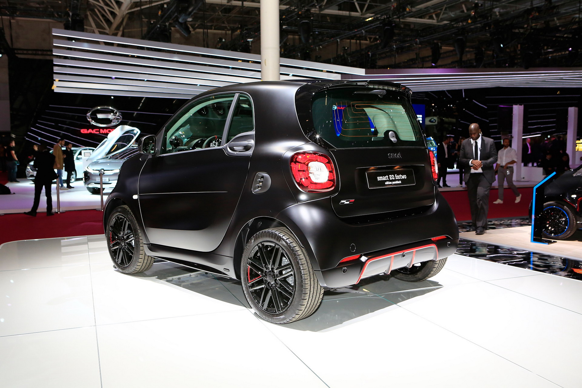 Smart Edition Pureblack 4 Smart ForTwo Heads To The Dark Side With PureBlack Edition