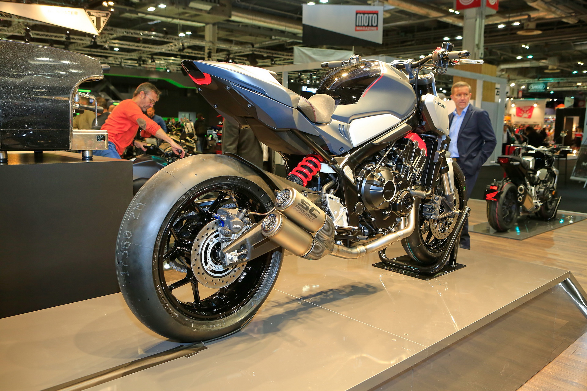 honda cafe racer concept paris livepics 13 Honda Brings All-New Neo Sport Cafe Racer Concept To Paris